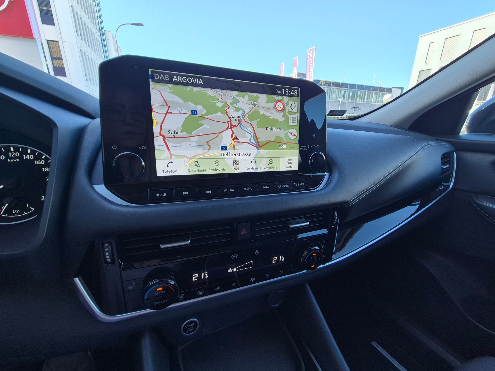 NISSAN Qashqai 1.3 DIG-T MHEV N-Connecta Xtronic-image-8
