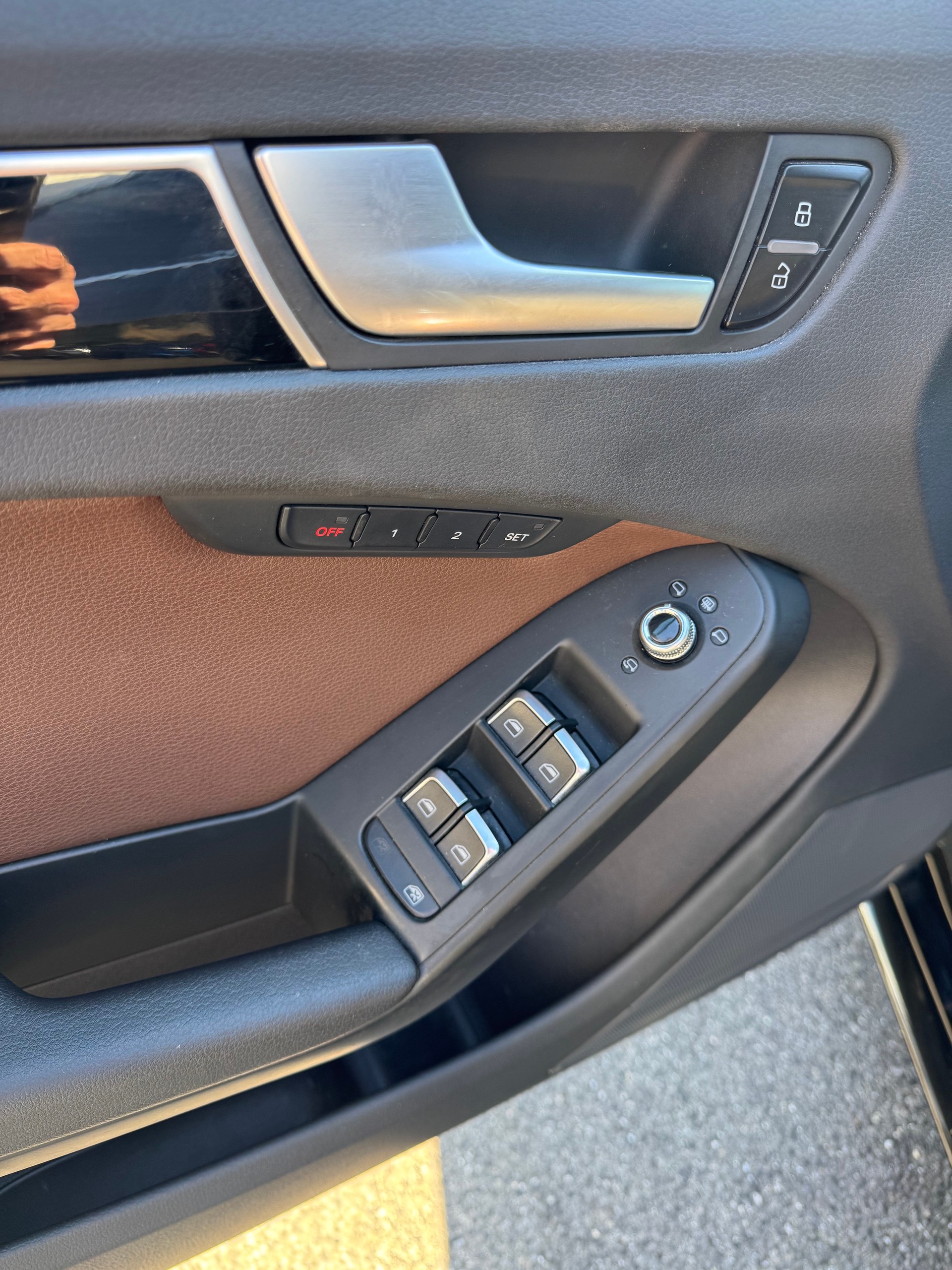 AUDI S4 Avant 3.0 TFSI quattro S-tronic-image-17