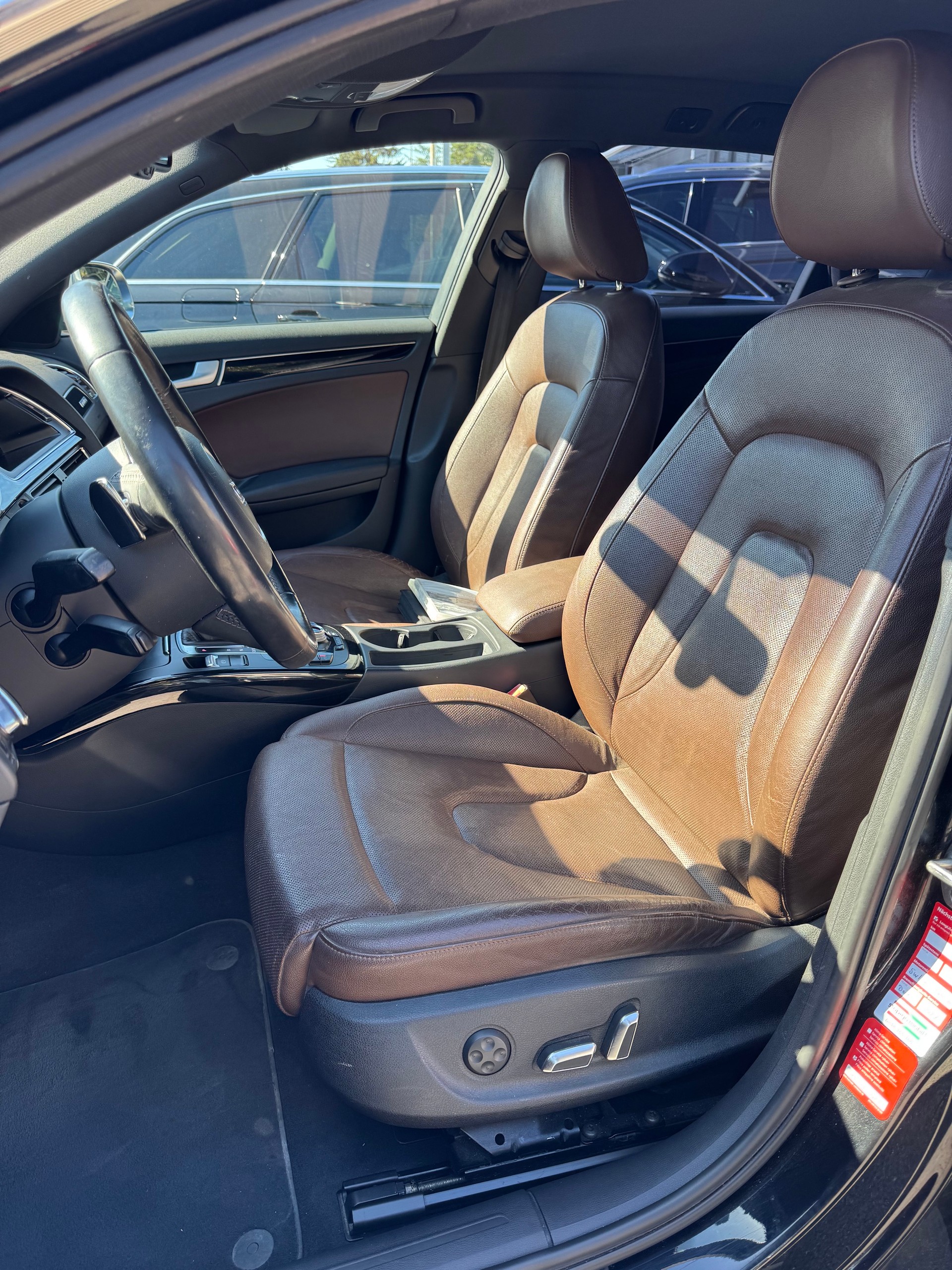 AUDI S4 Avant 3.0 TFSI quattro S-tronic-image-18