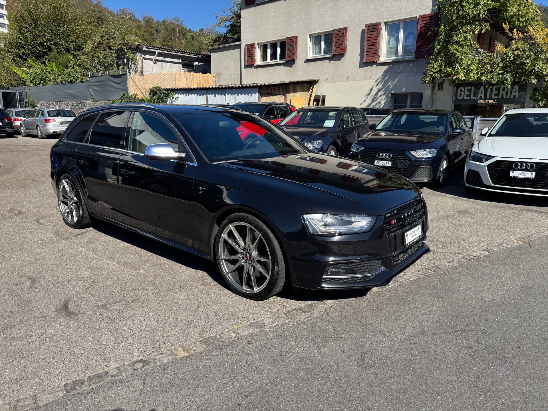 AUDI S4 Avant 3.0 TFSI quattro S-tronic-image-3