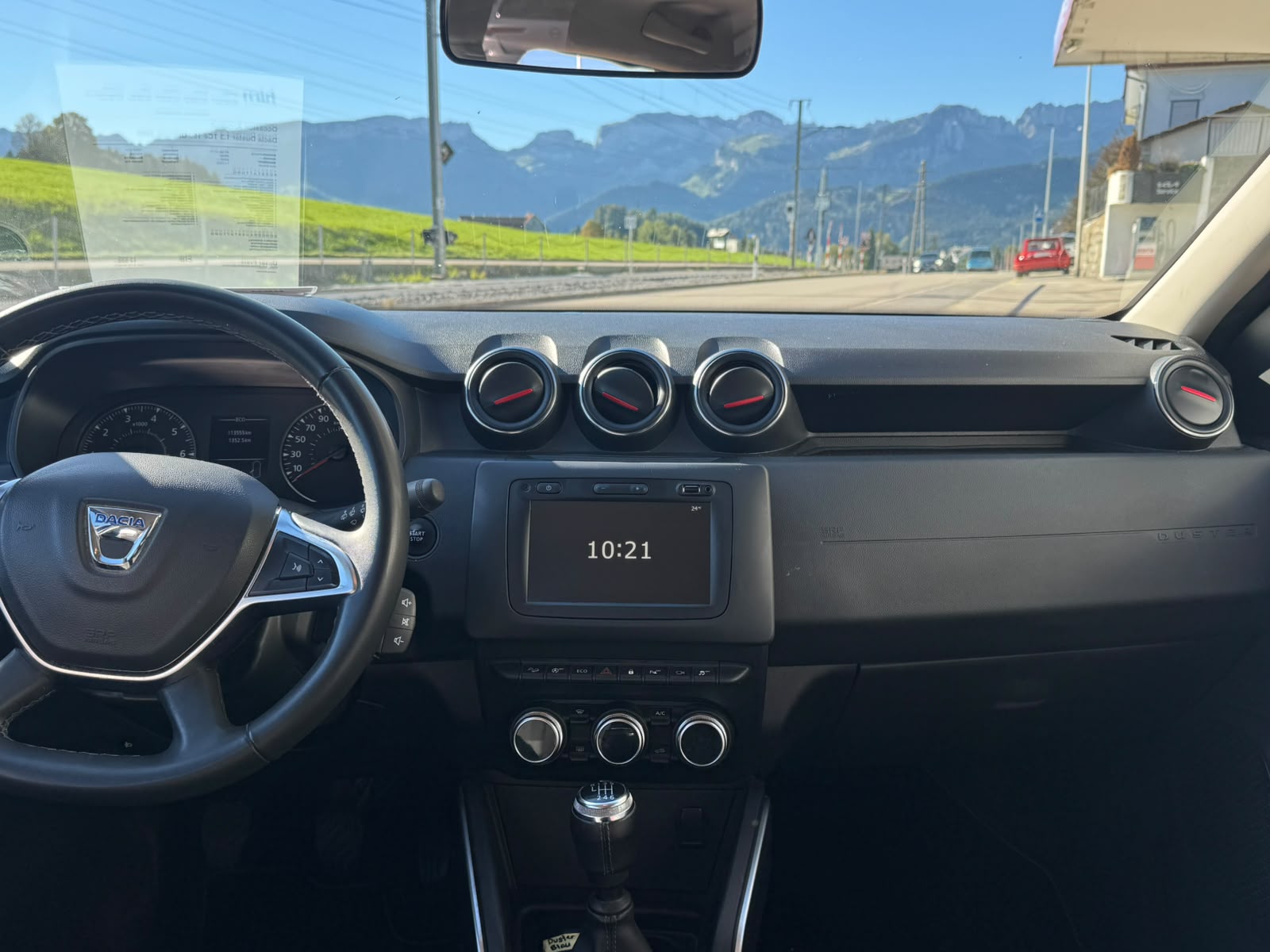 DACIA Duster 1.3 TCe 150 Ultimate 4WD-image-6