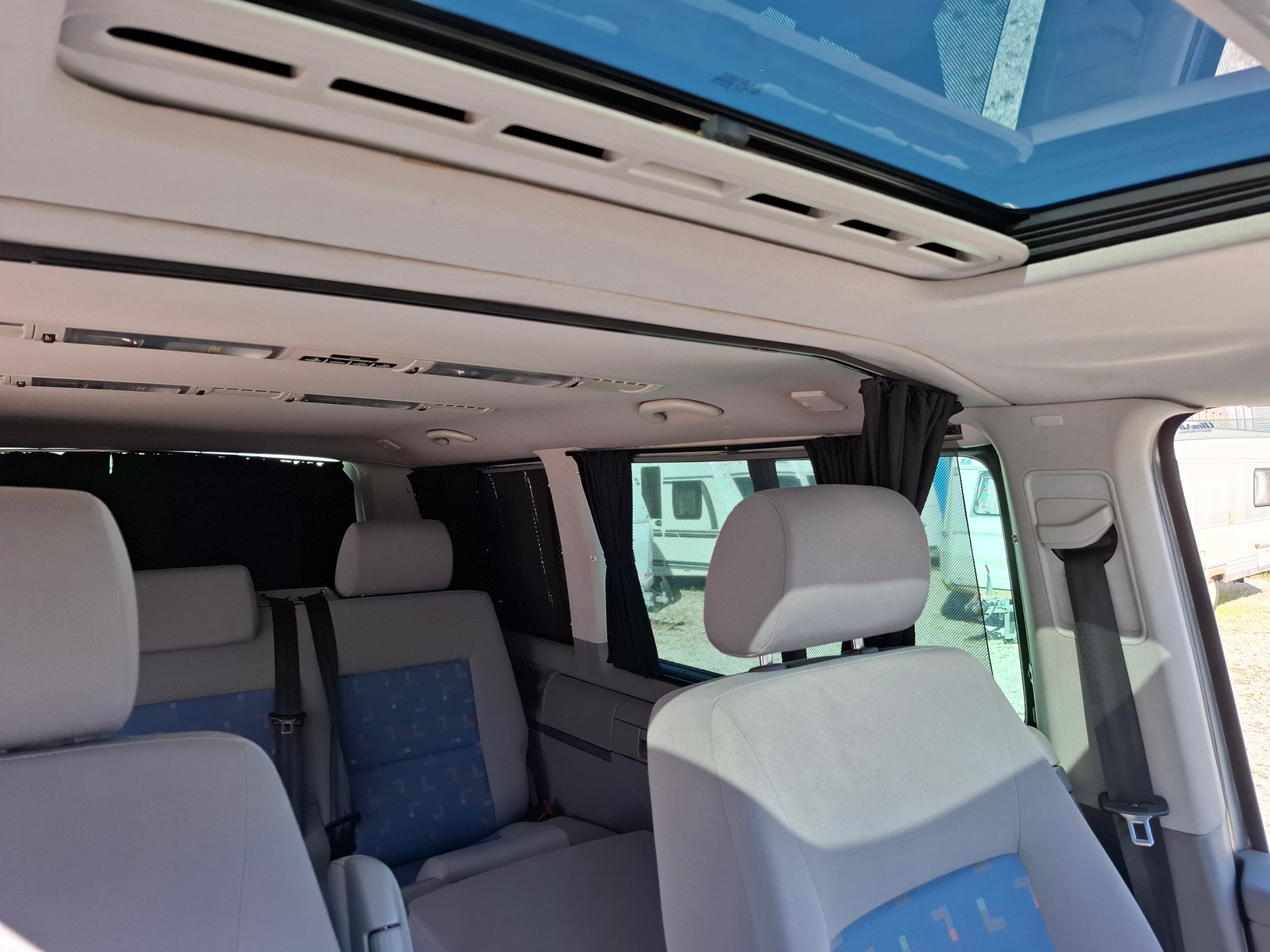 VW T5 Multivan Family 2.5 TDI-image-11