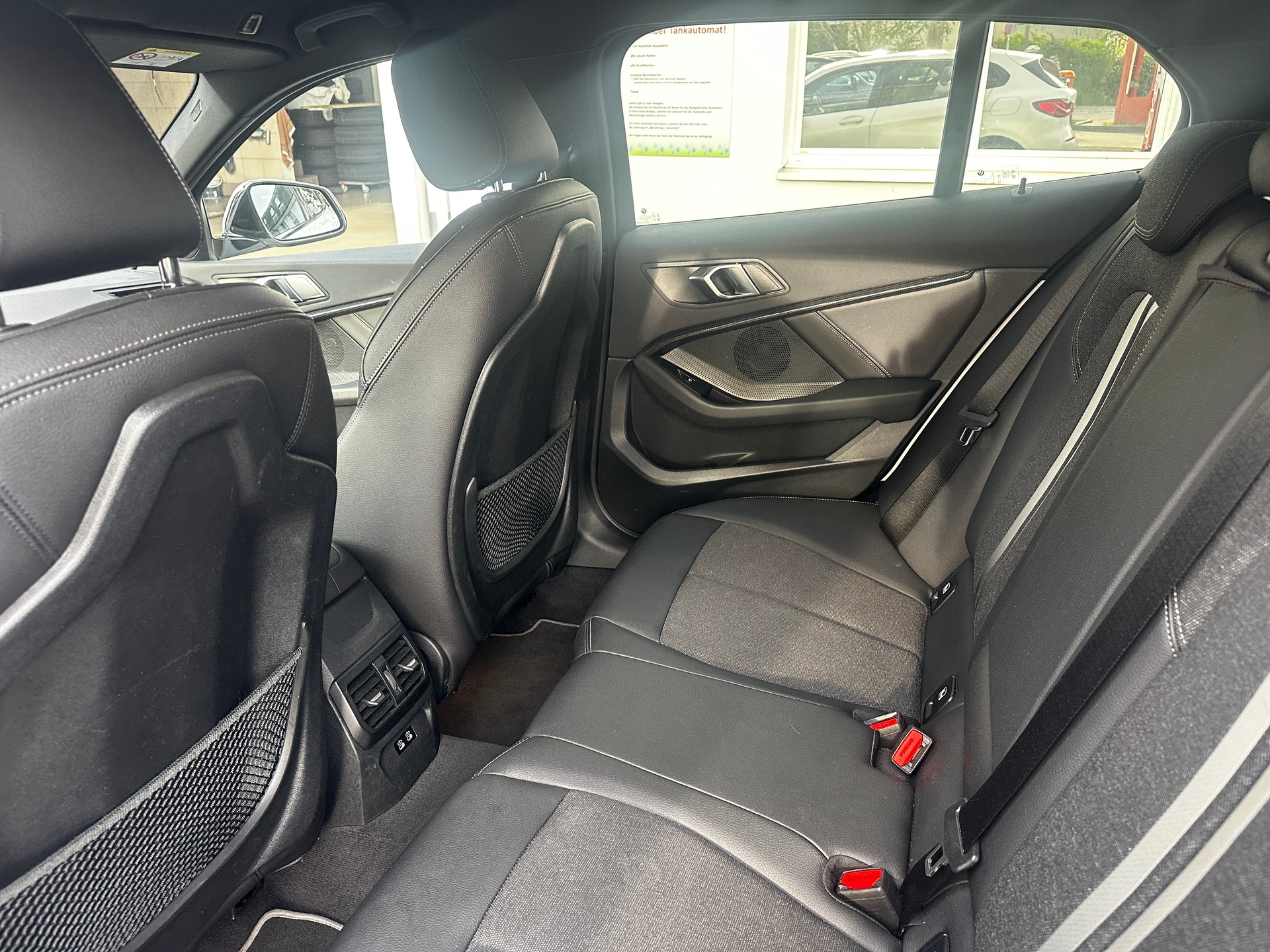 BMW 116d Steptronic M Sport-image-13