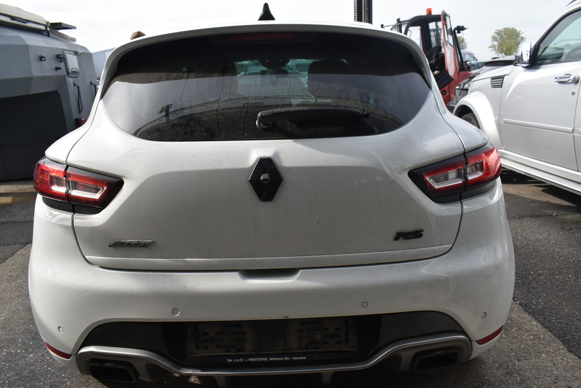 RENAULT Clio 1.6 T RS 220 Trophy EDC-image-10