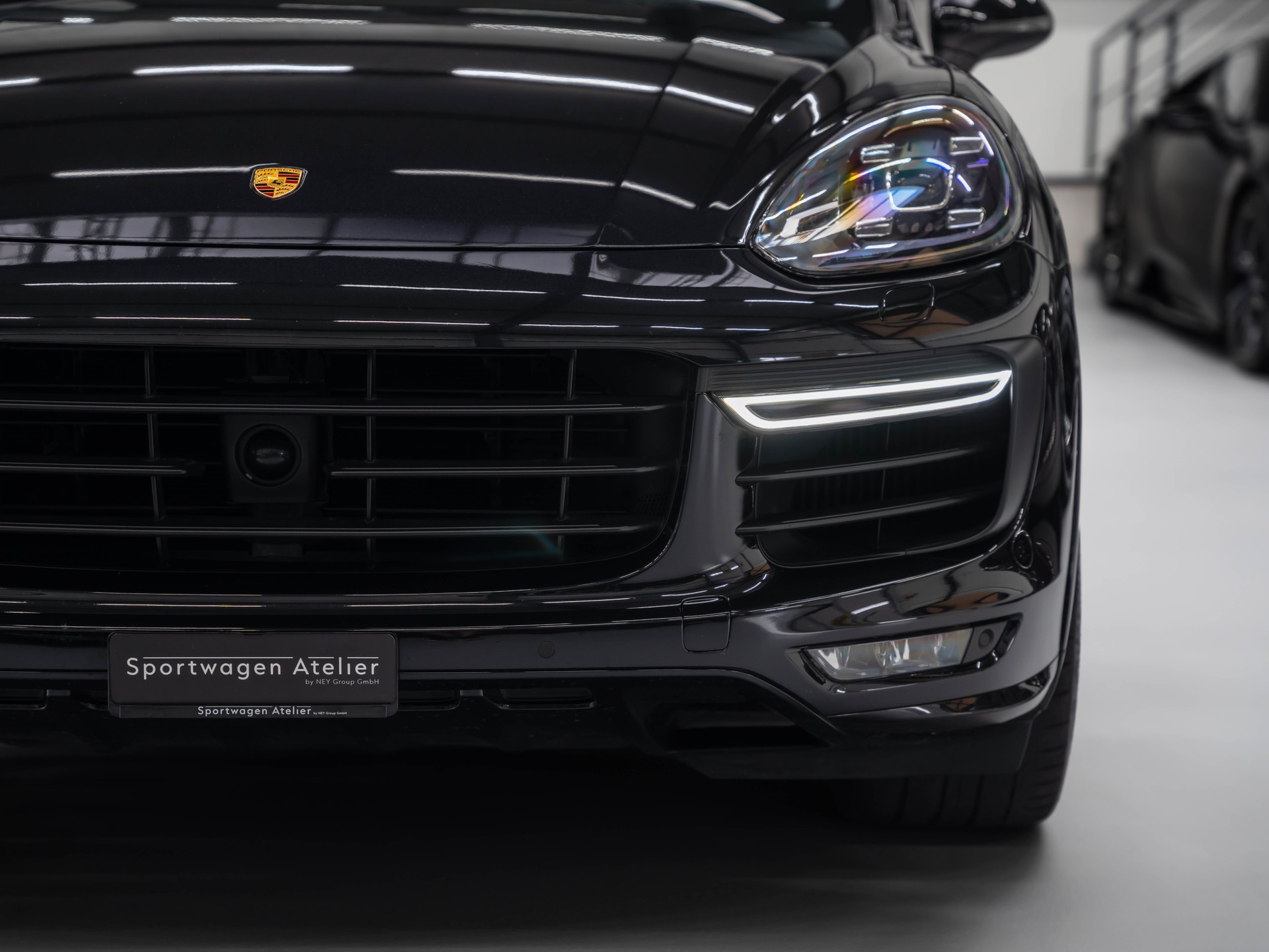 PORSCHE Cayenne Turbo-image-14