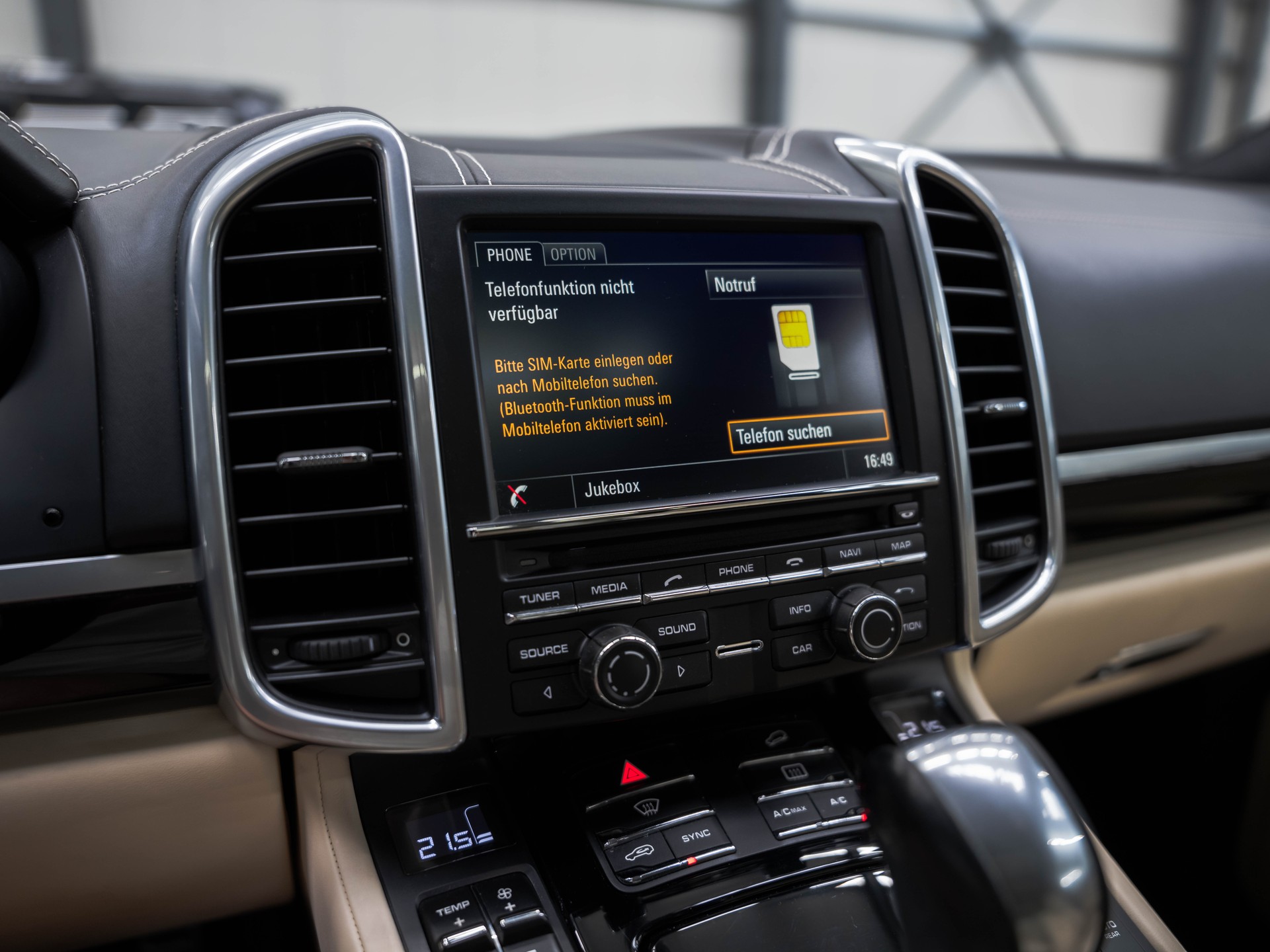 PORSCHE Cayenne Turbo-image-27