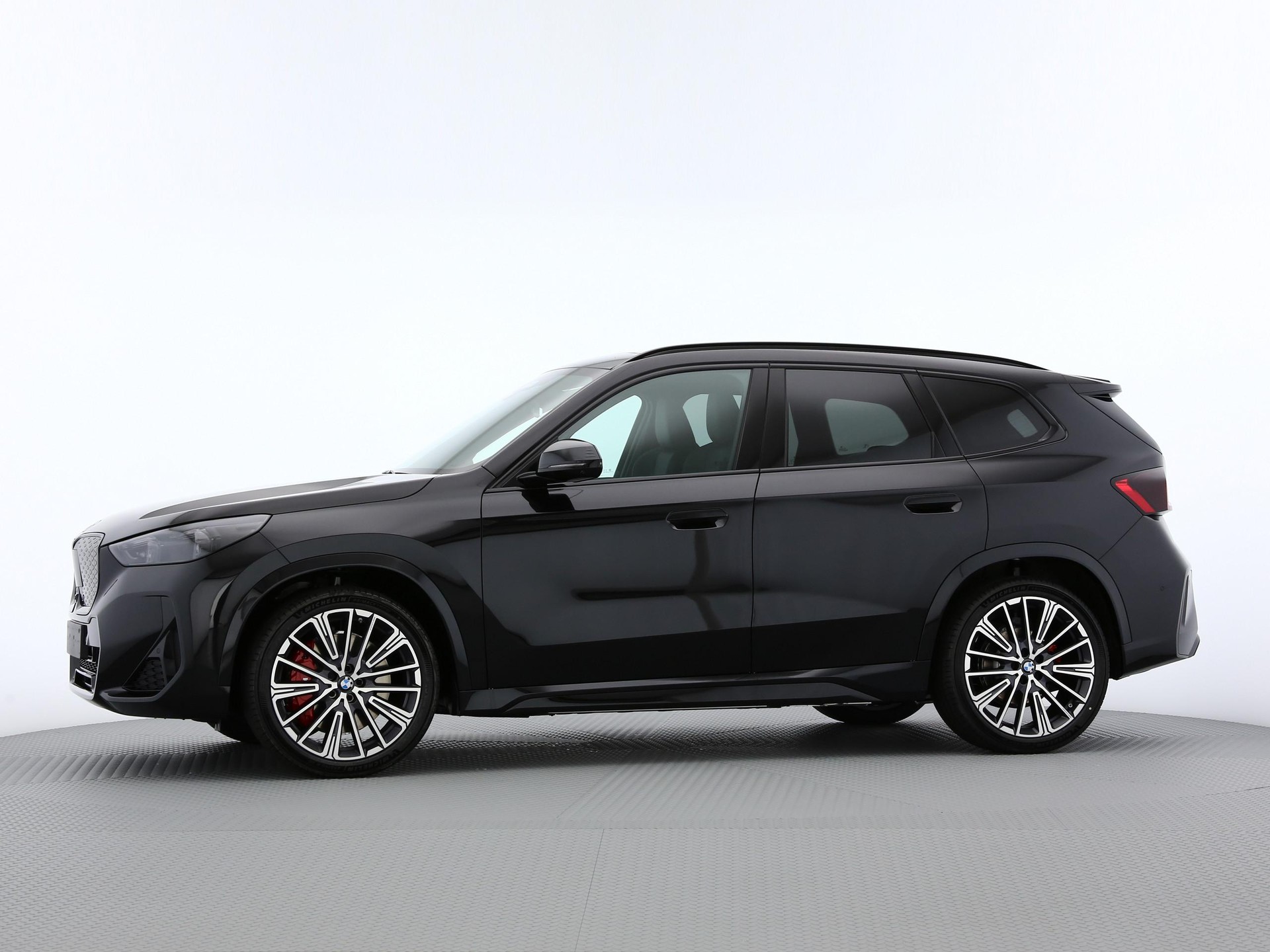 BMW iX1 U11 30 xDrive-image-9