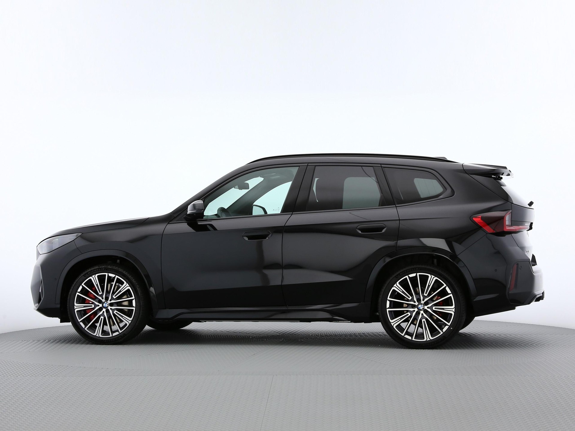 BMW iX1 U11 30 xDrive-image-10
