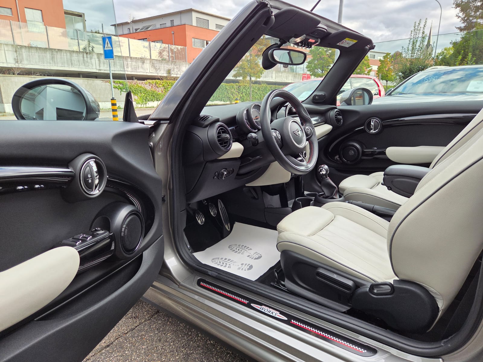 MINI Cooper S Cabriolet DKG John Cooper Works-image-9