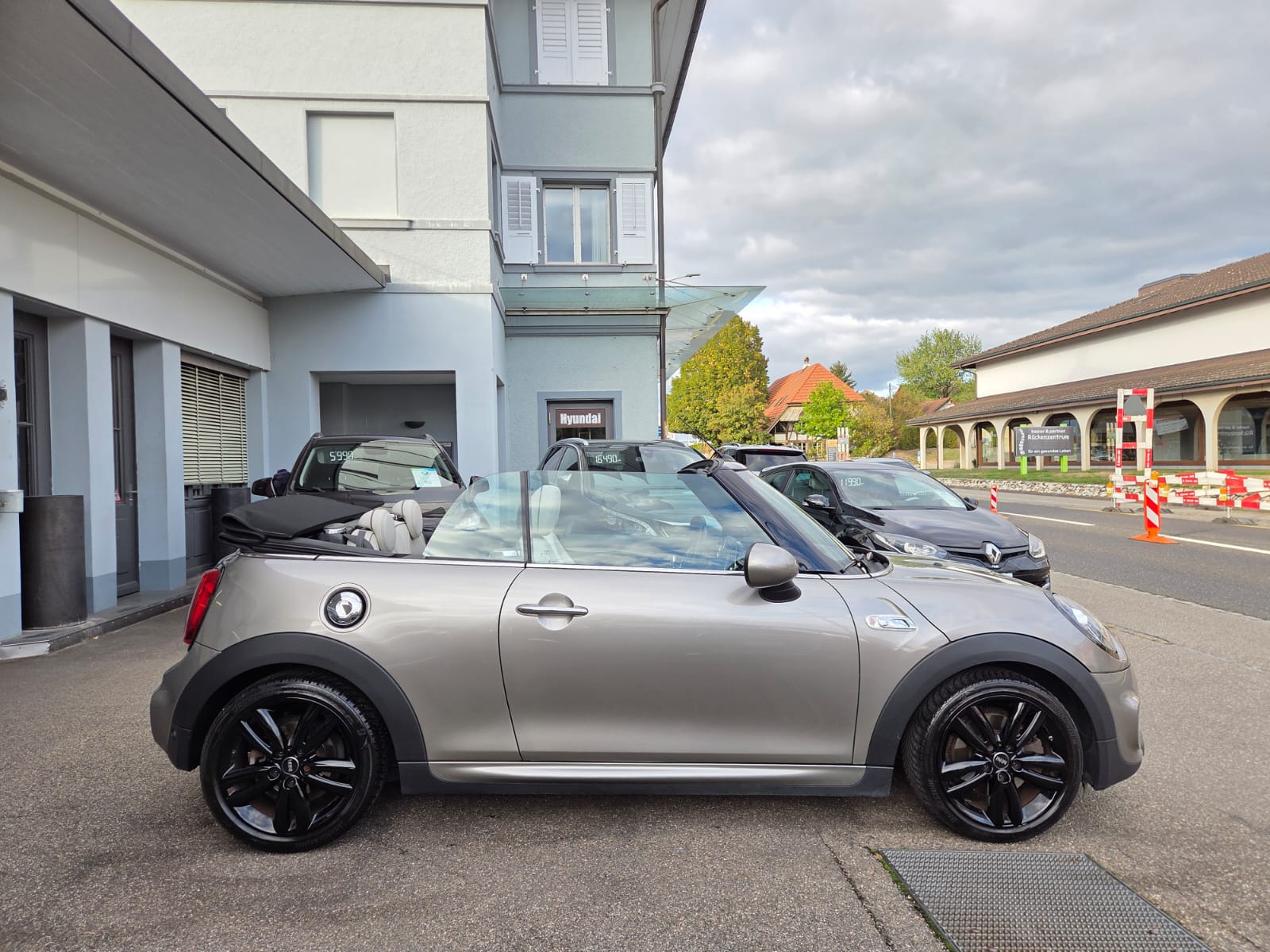 MINI Cooper S Cabriolet DKG John Cooper Works-image-6