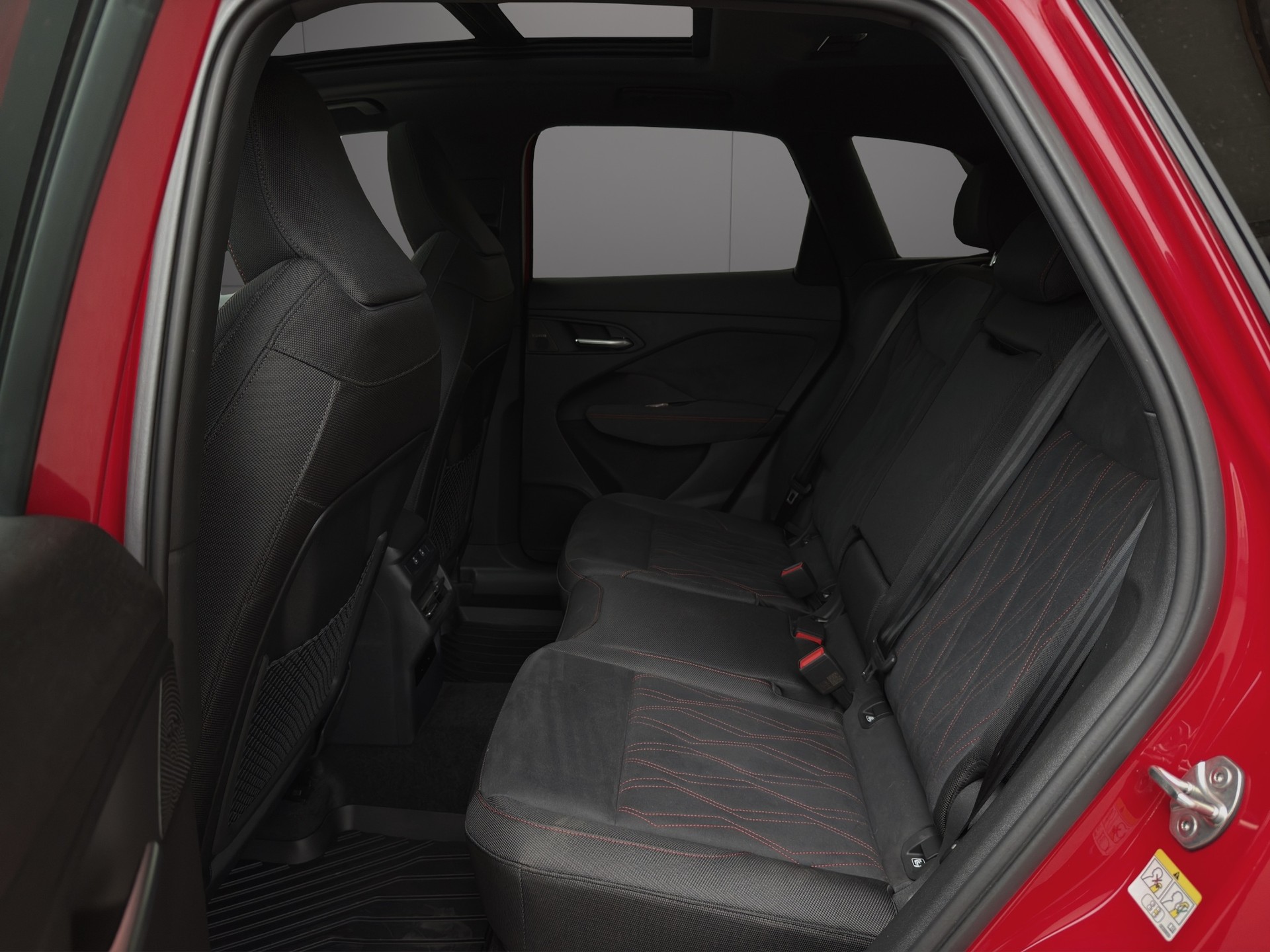 AUDI Q3 SUV 2.0 TFSI S Line quattro S-Tronic-image-8