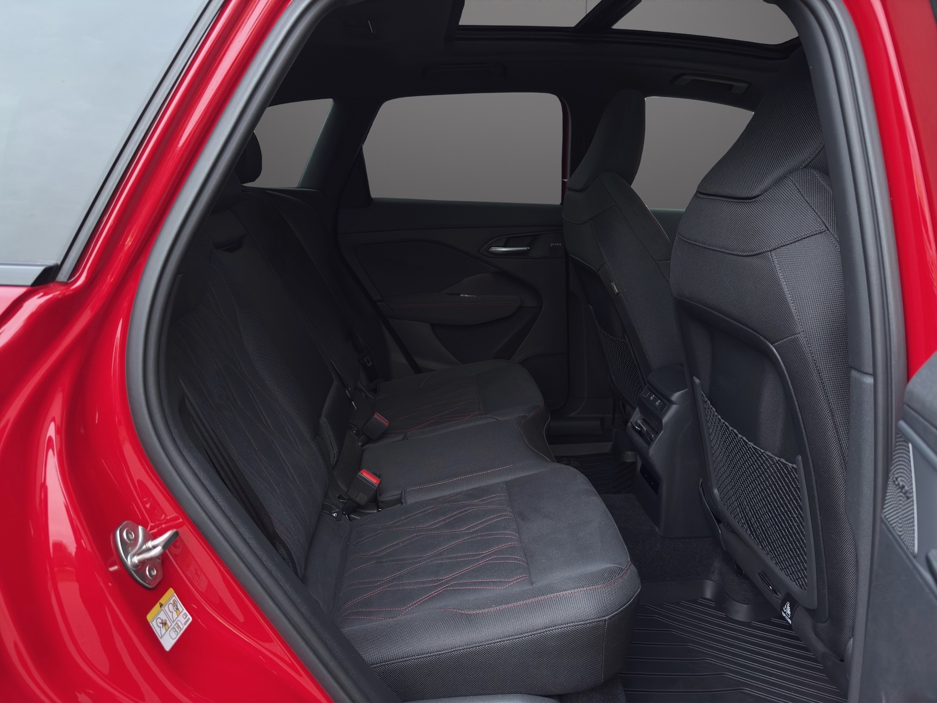 AUDI Q3 SUV 2.0 TFSI S Line quattro S-Tronic-image-9