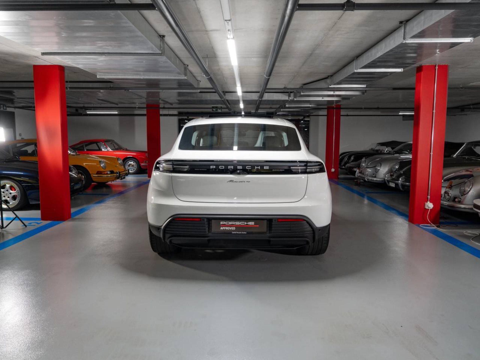 PORSCHE Macan 4-image-7