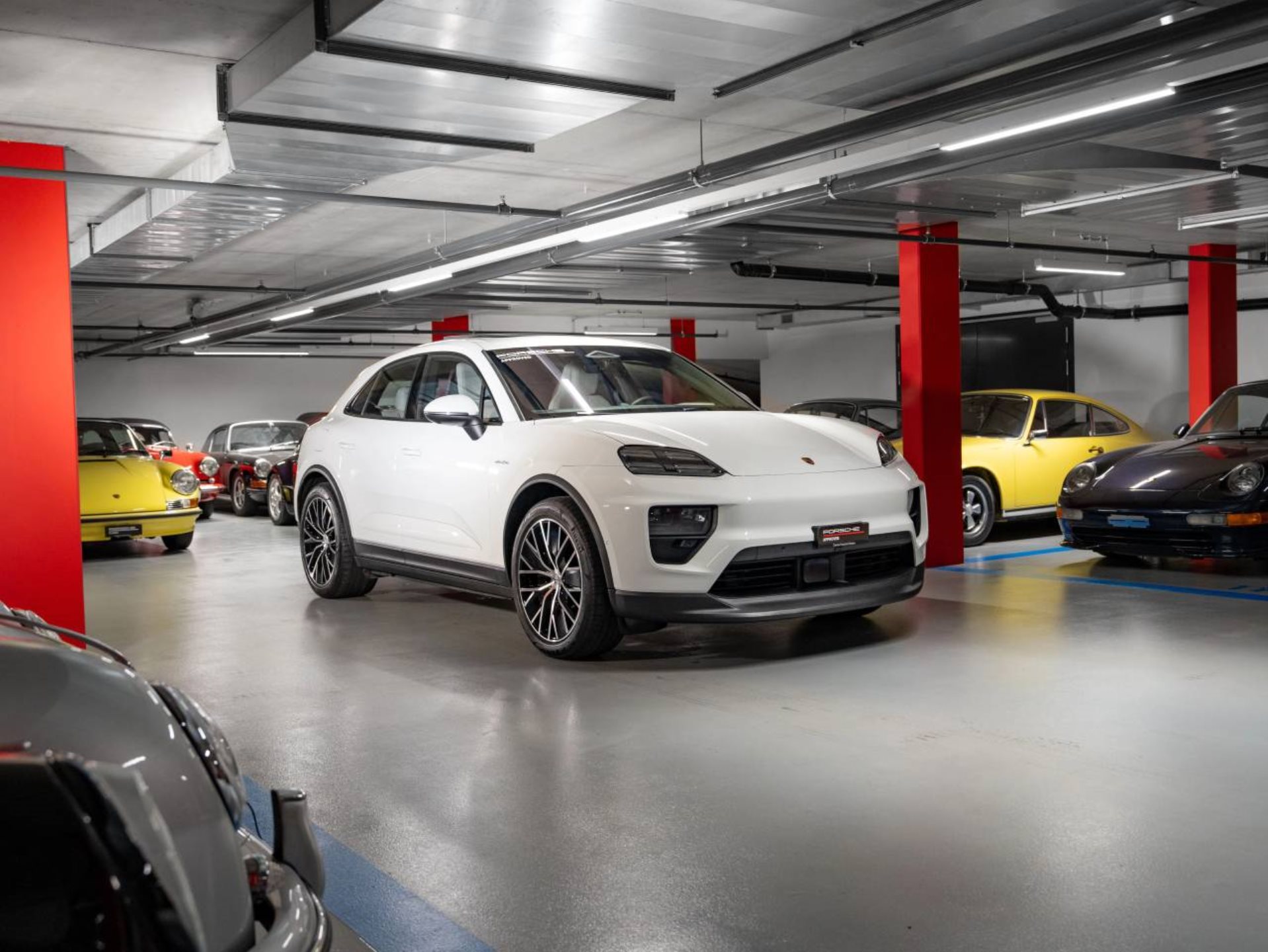 PORSCHE Macan 4-image-5