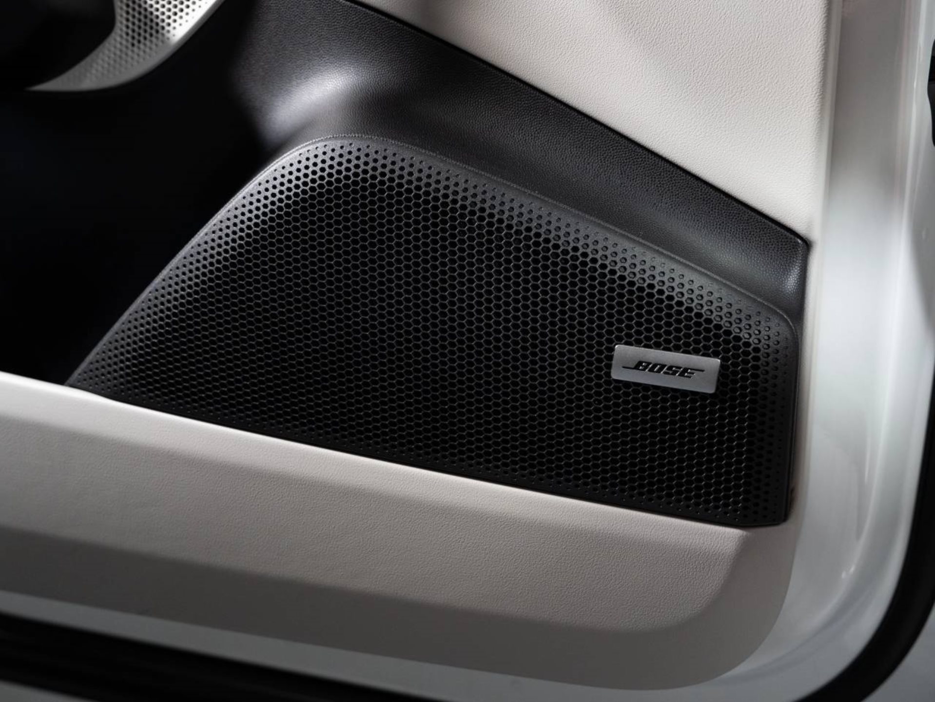 PORSCHE Macan 4-image-22