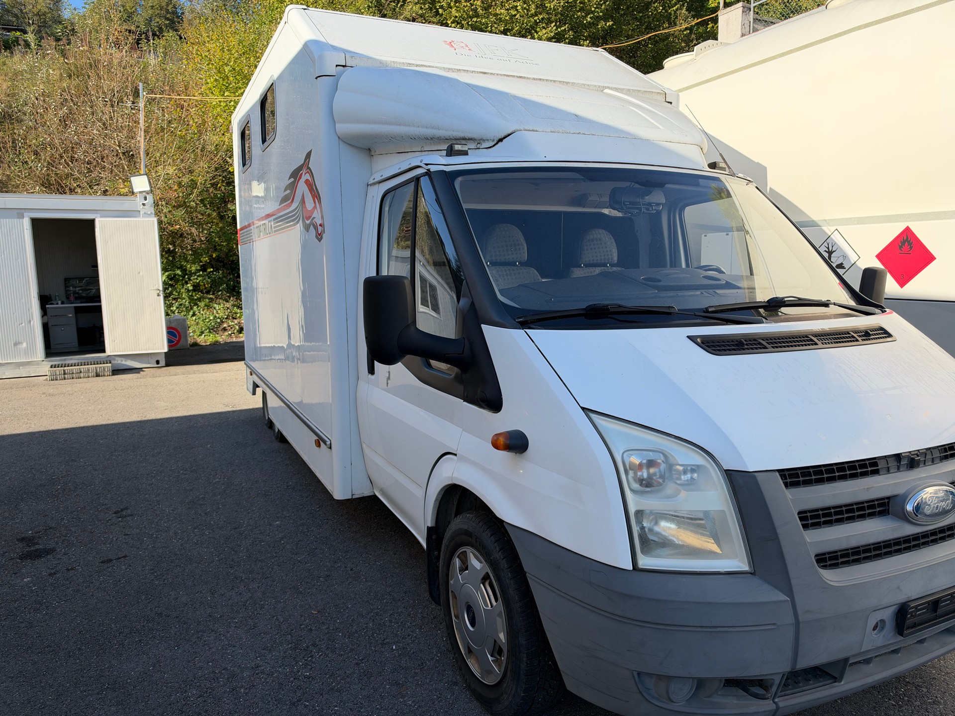 FORD Transit 2.2 TDCi 350 pferdetransport-image-1