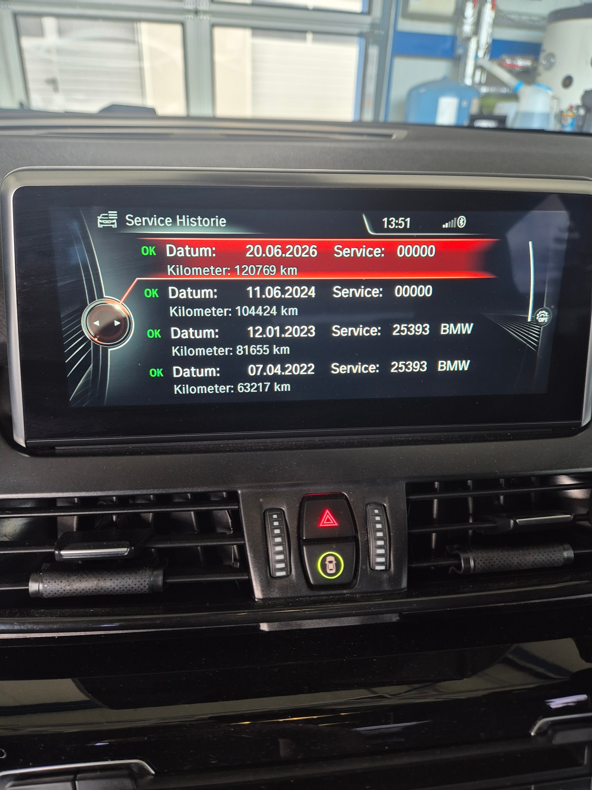 BMW 218d xDrive-image-5