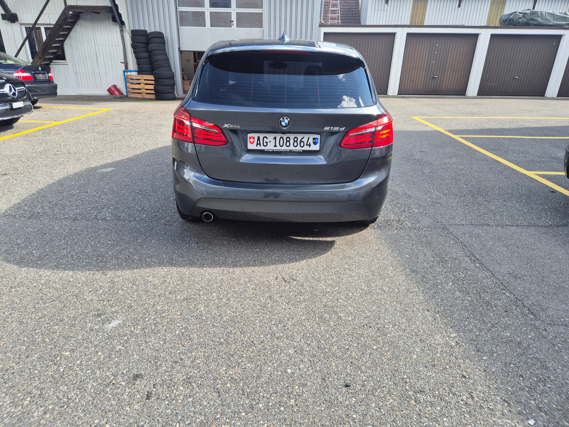 BMW 218d xDrive-image-3