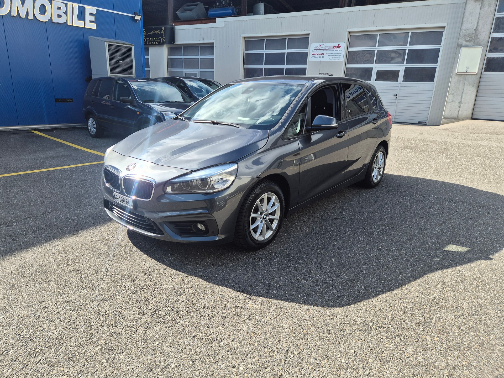 BMW 218d xDrive-image-6