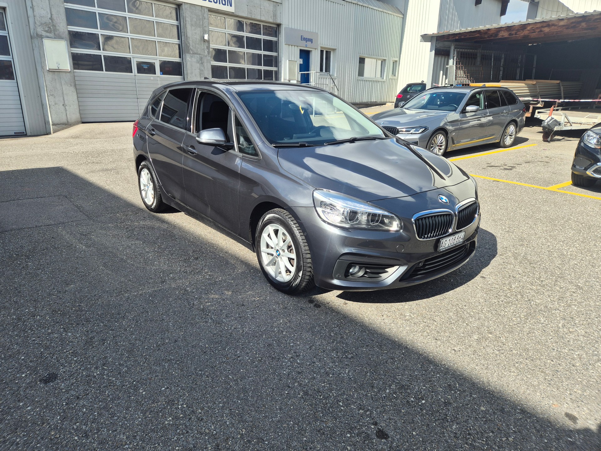BMW 218d xDrive-image-7