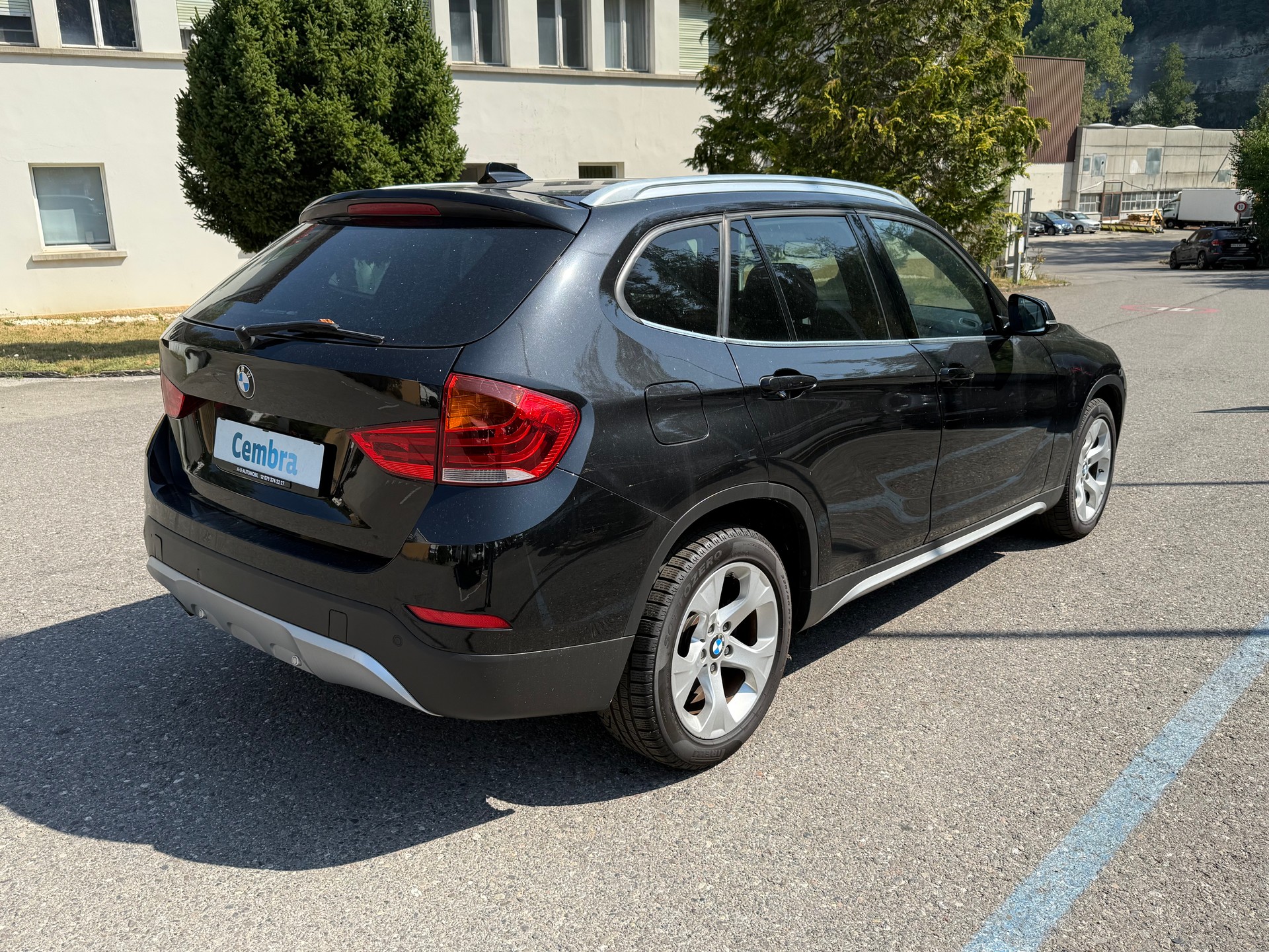 BMW X1 xDrive 18d-image-5