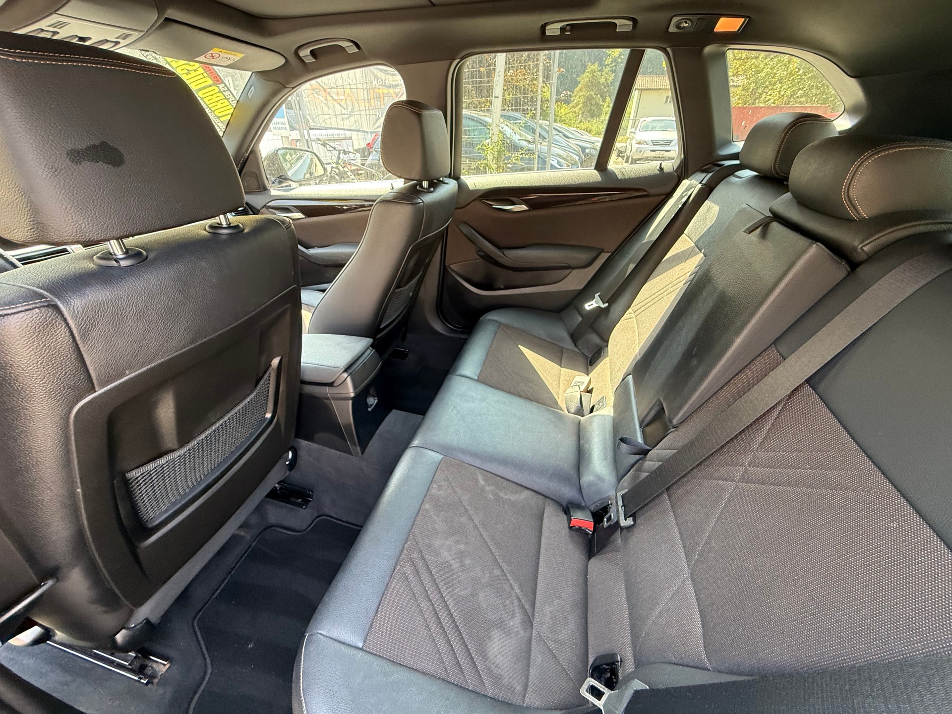 BMW X1 xDrive 18d-image-9