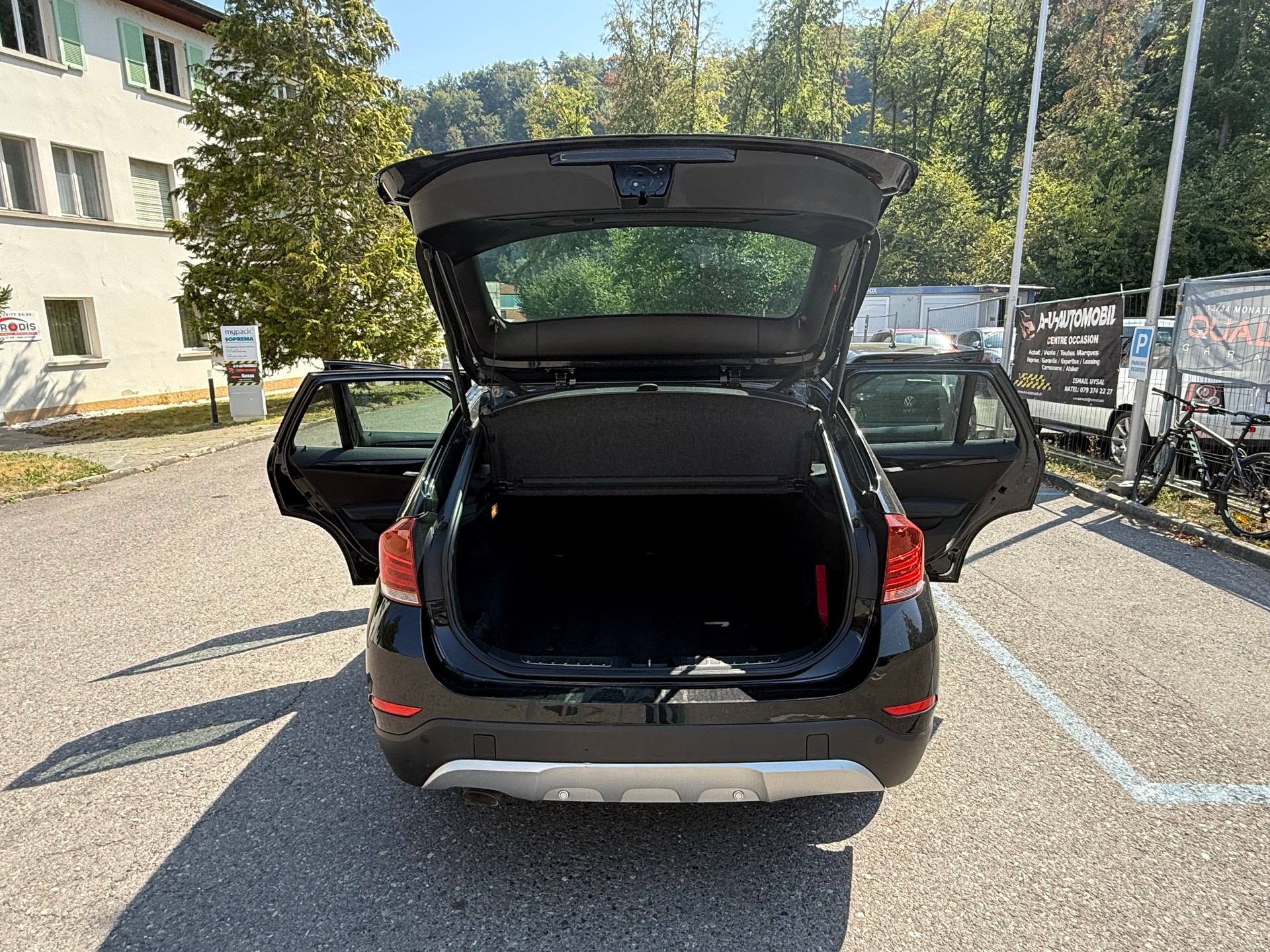 BMW X1 xDrive 18d-image-17