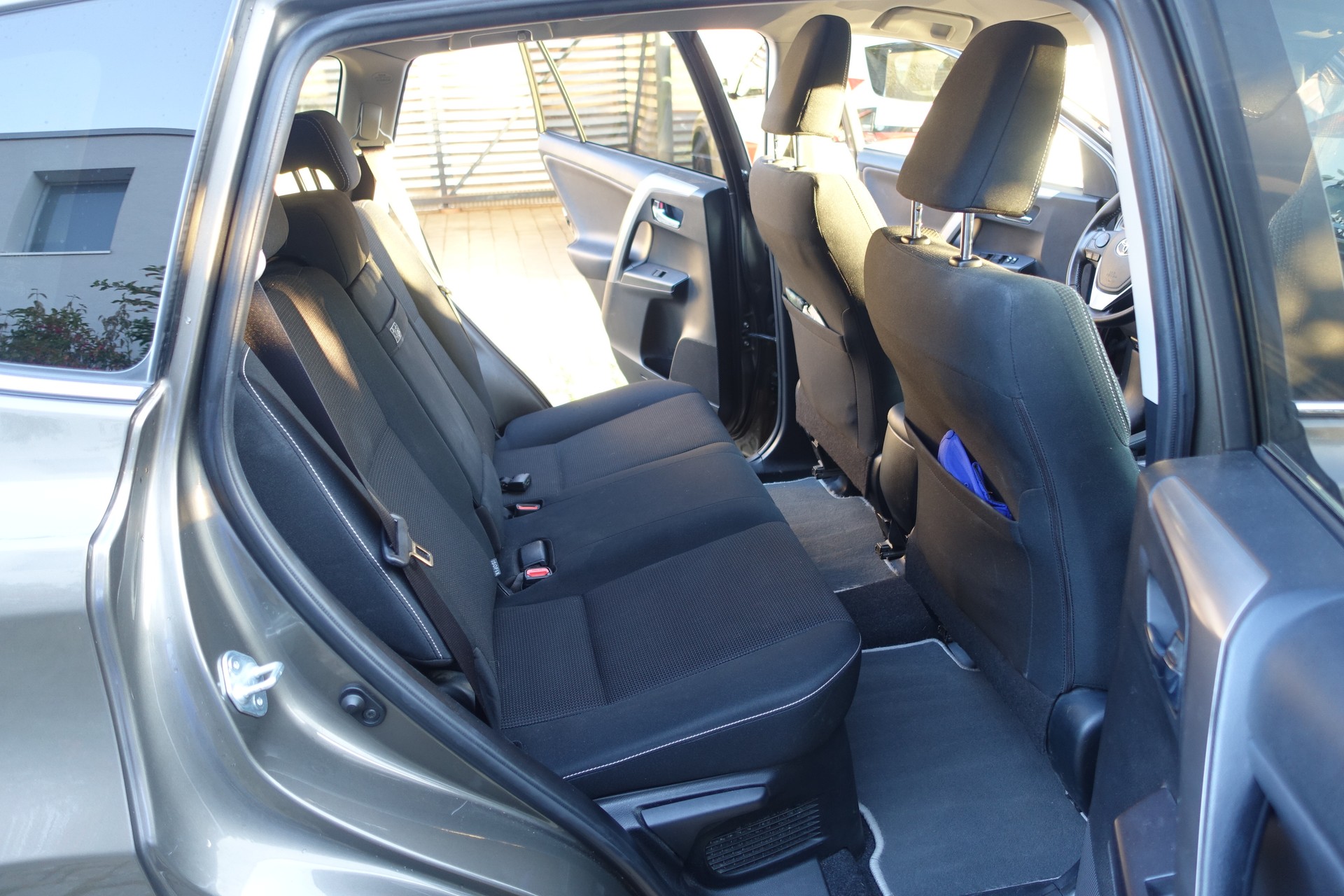 TOYOTA RAV-4 2.5 HSD Trend e-CVT-image-9
