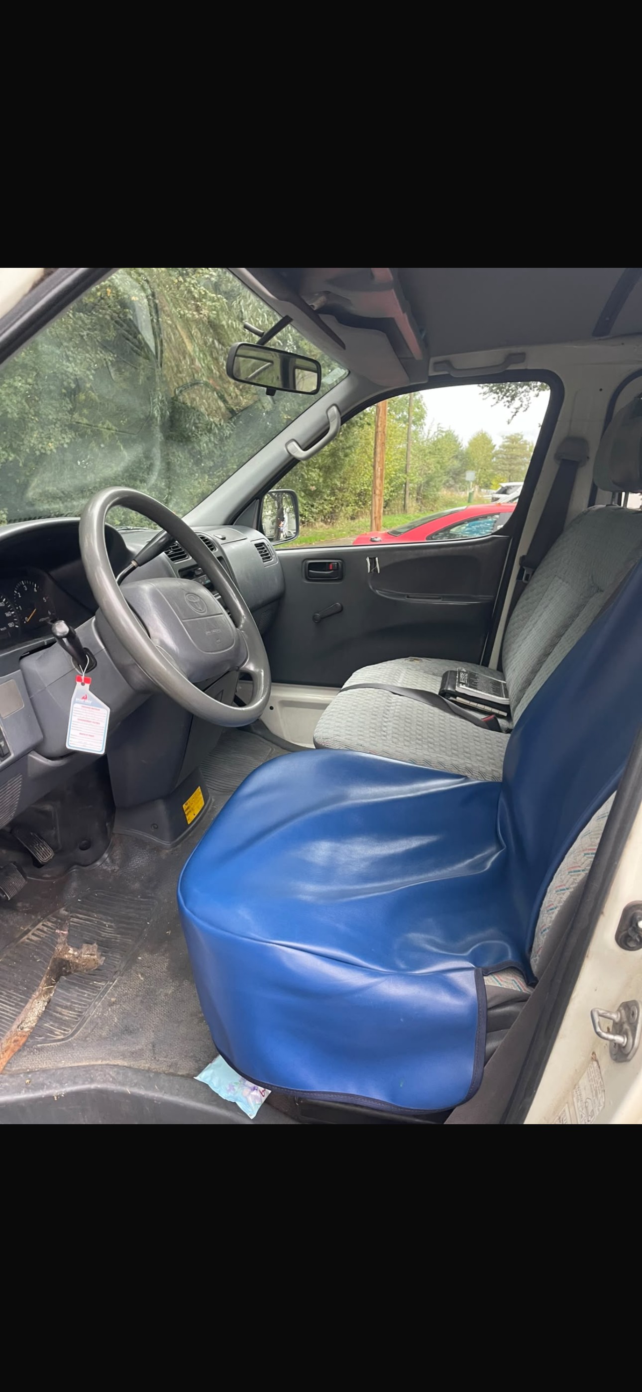TOYOTA Hiace D-4D Van-image-8