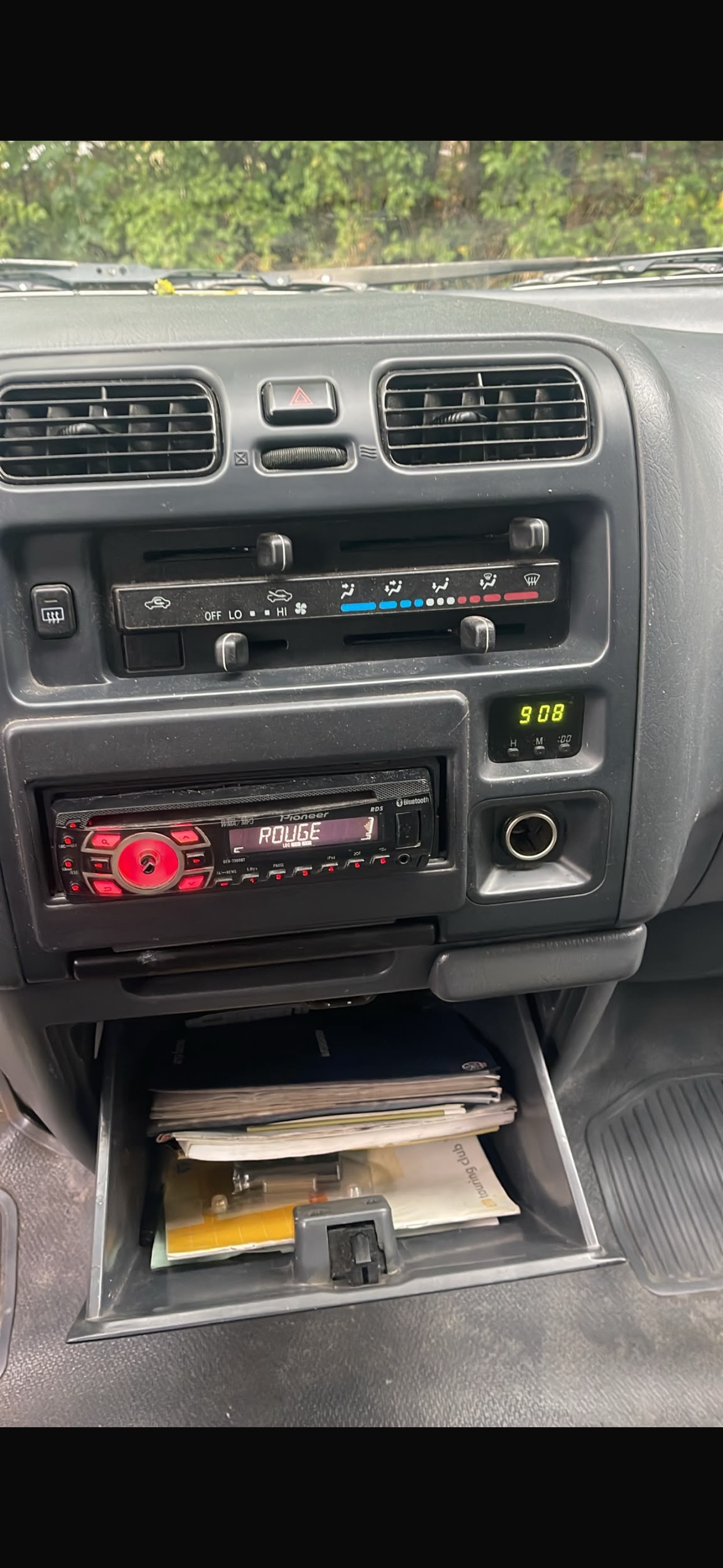 TOYOTA Hiace D-4D Van-image-14