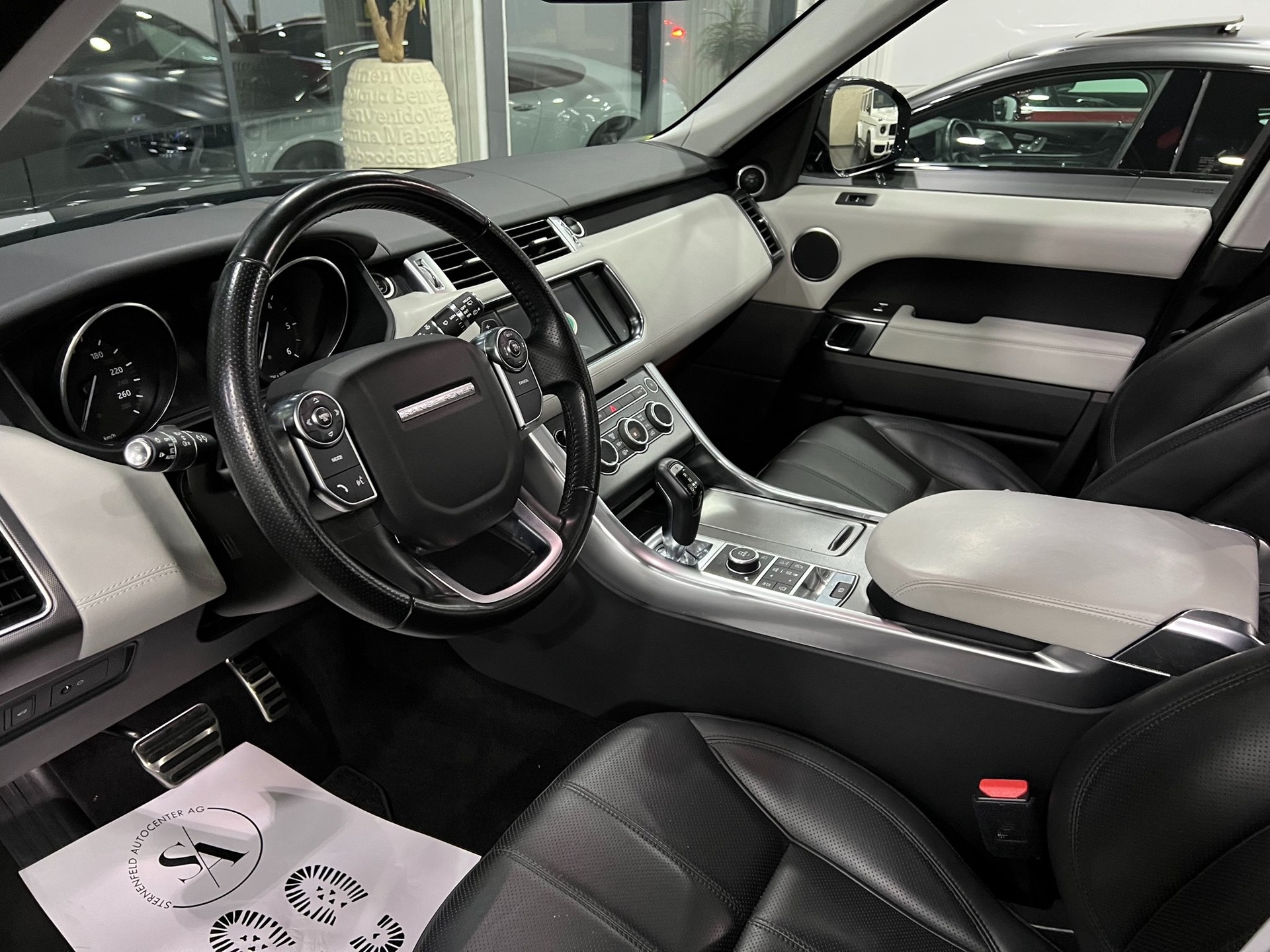LAND ROVER Range Rover Sport 4.4 SDV8 HSE Automatic-image-4