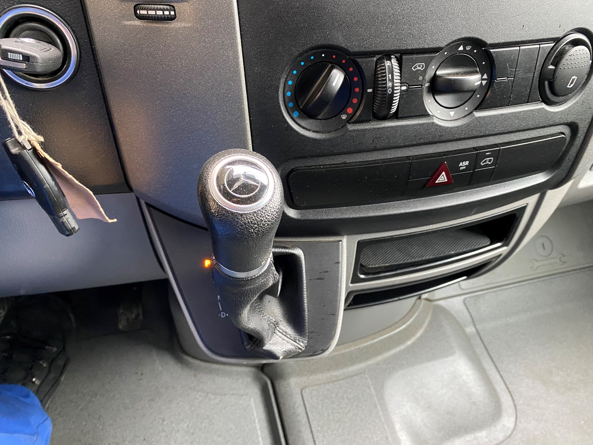 MERCEDES-BENZ Sprinter 319 CDI Standard 7G-Tr Doppelkabiene mit Alubrücke-image-4