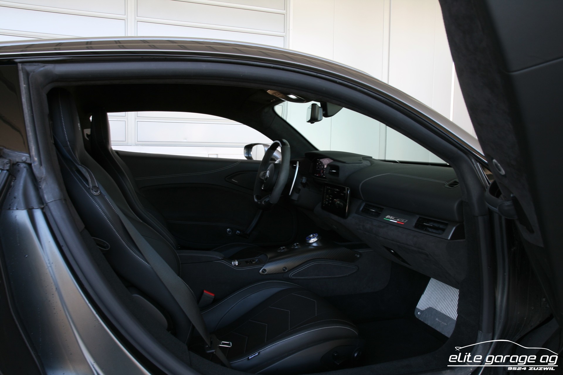 MASERATI MC 20-image-15