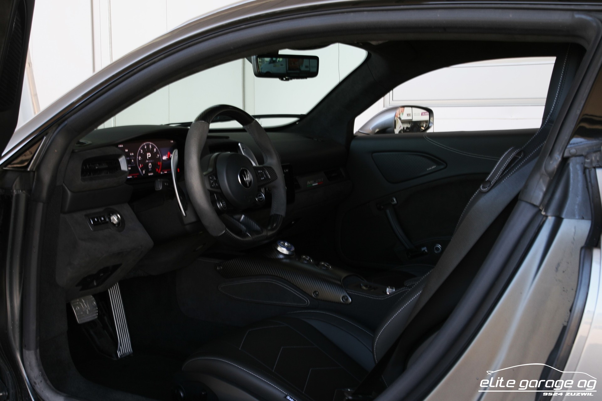 MASERATI MC 20-image-13