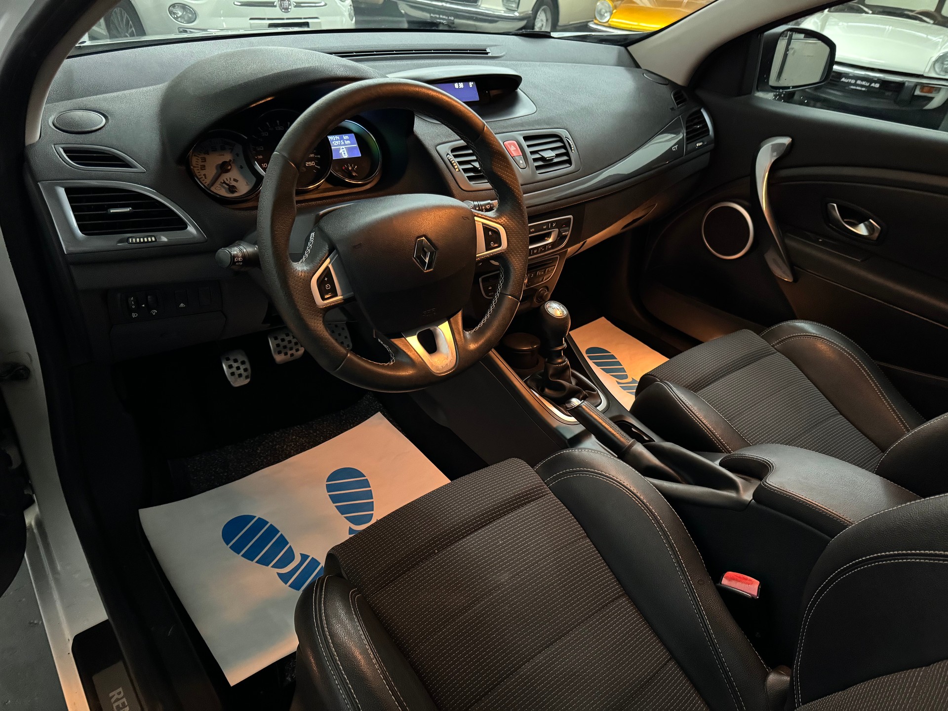 RENAULT Mégane Coupé 2.0 16V Turbo GT-image-11