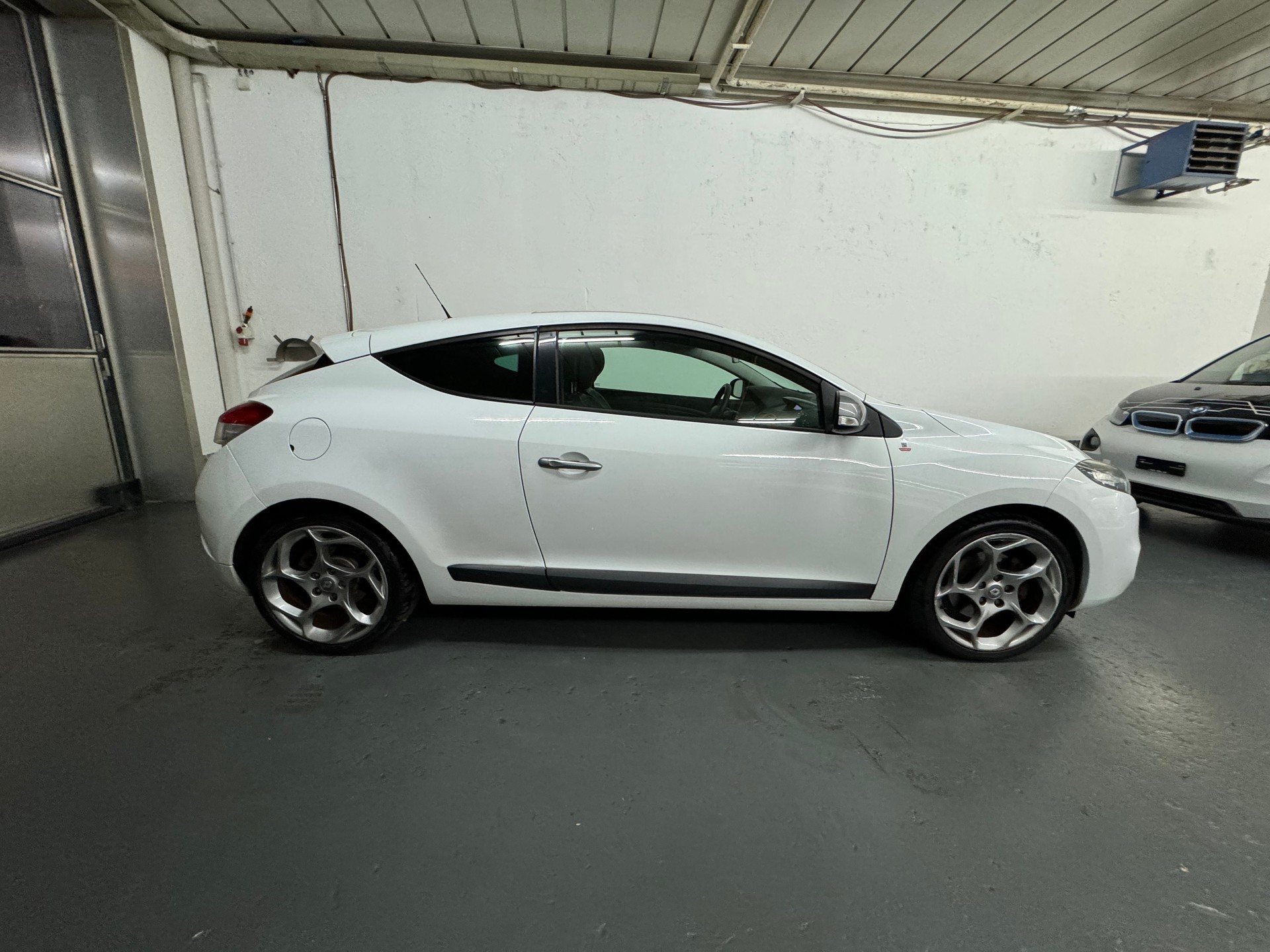 RENAULT Mégane Coupé 2.0 16V Turbo GT-image-6