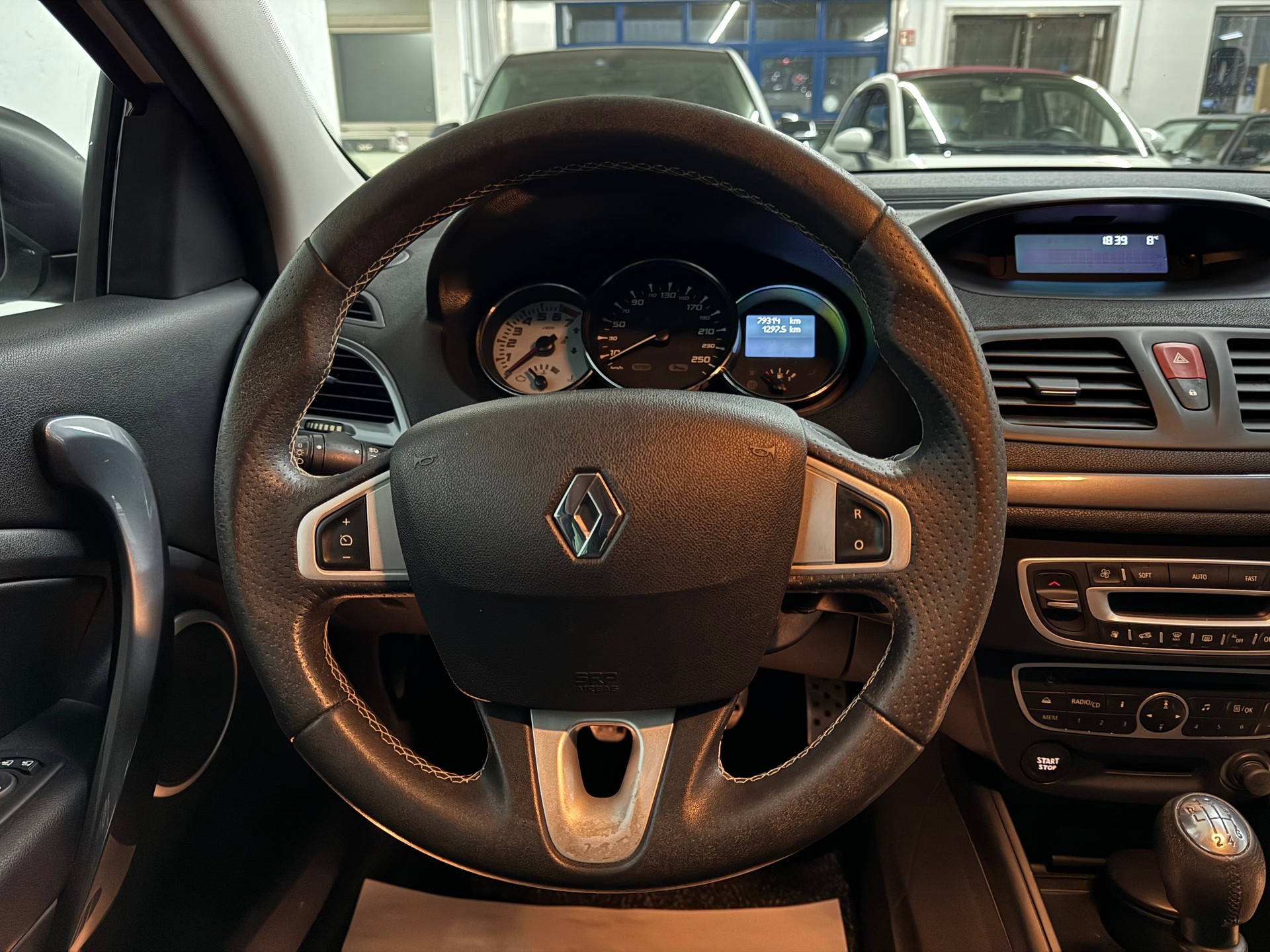 RENAULT Mégane Coupé 2.0 16V Turbo GT-image-15