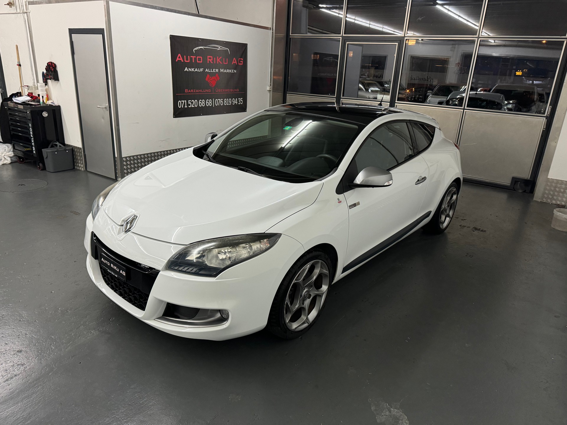 RENAULT Mégane Coupé 2.0 16V Turbo GT-image-3