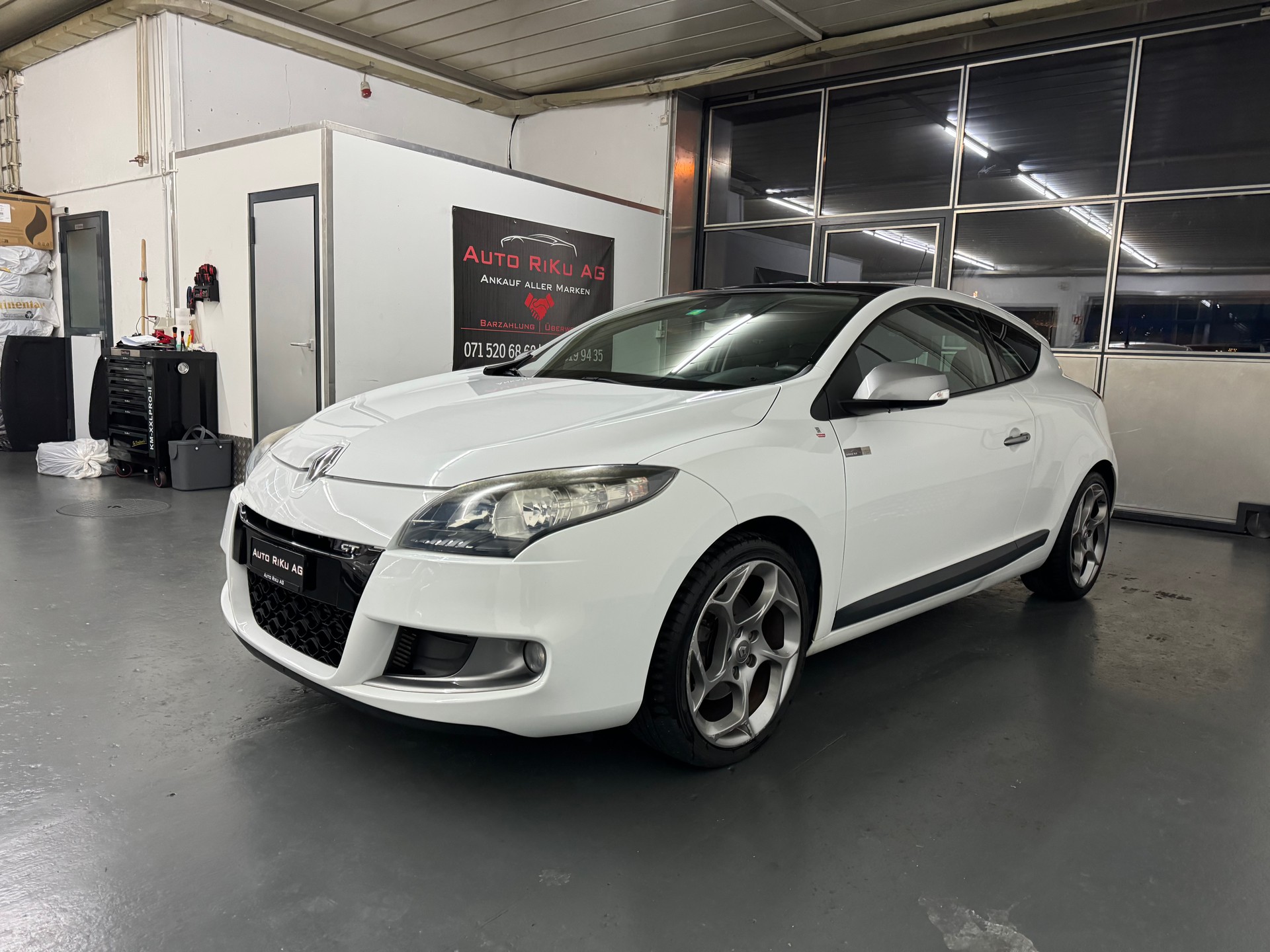 RENAULT Mégane Coupé 2.0 16V Turbo GT-image-4
