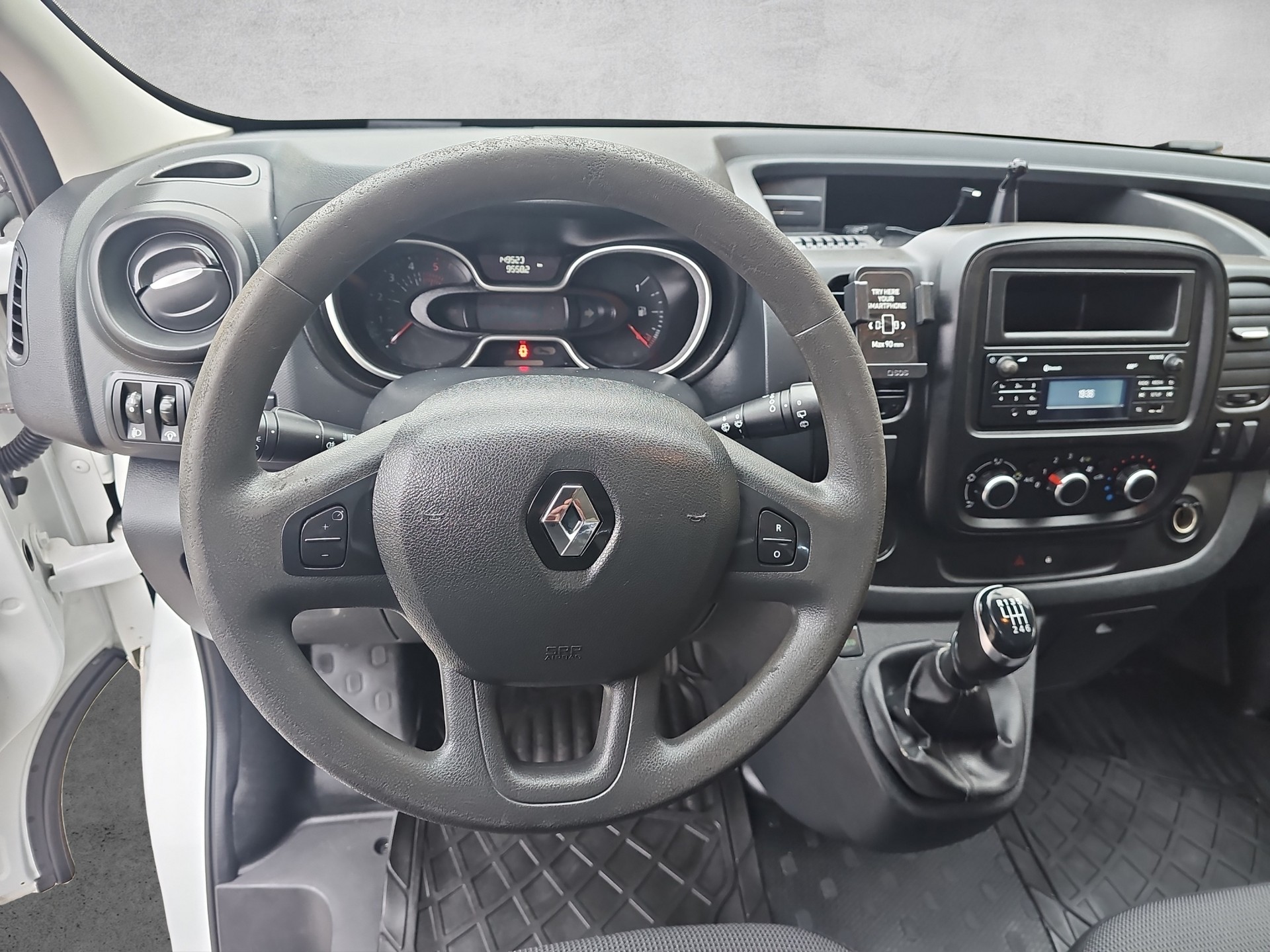 RENAULT Trafic 2.0 dCi 120 3.0t Business L1H1-image-7