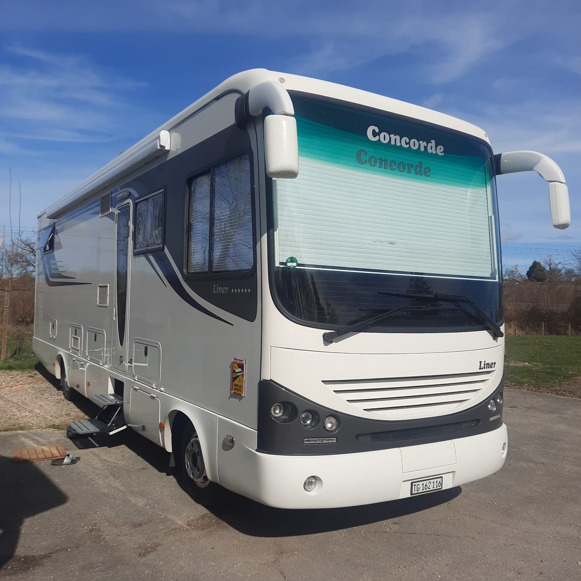 CONCORDE Liner 990G mit Motorradgarage auf MAN TGL 12.250-image-1