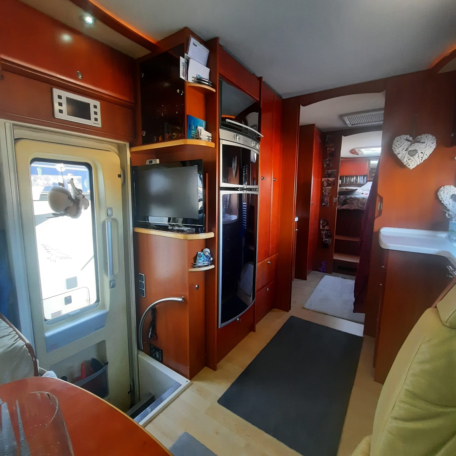 CONCORDE Liner 990G mit Motorradgarage auf MAN TGL 12.250-image-16