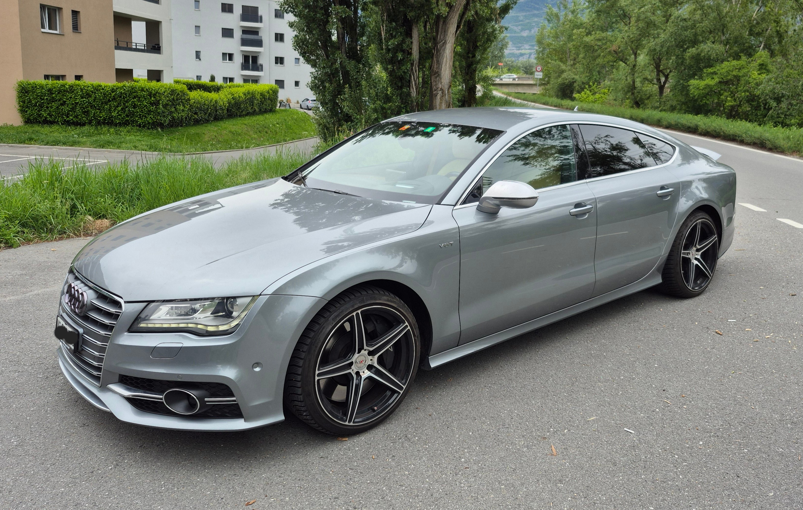 Car photo