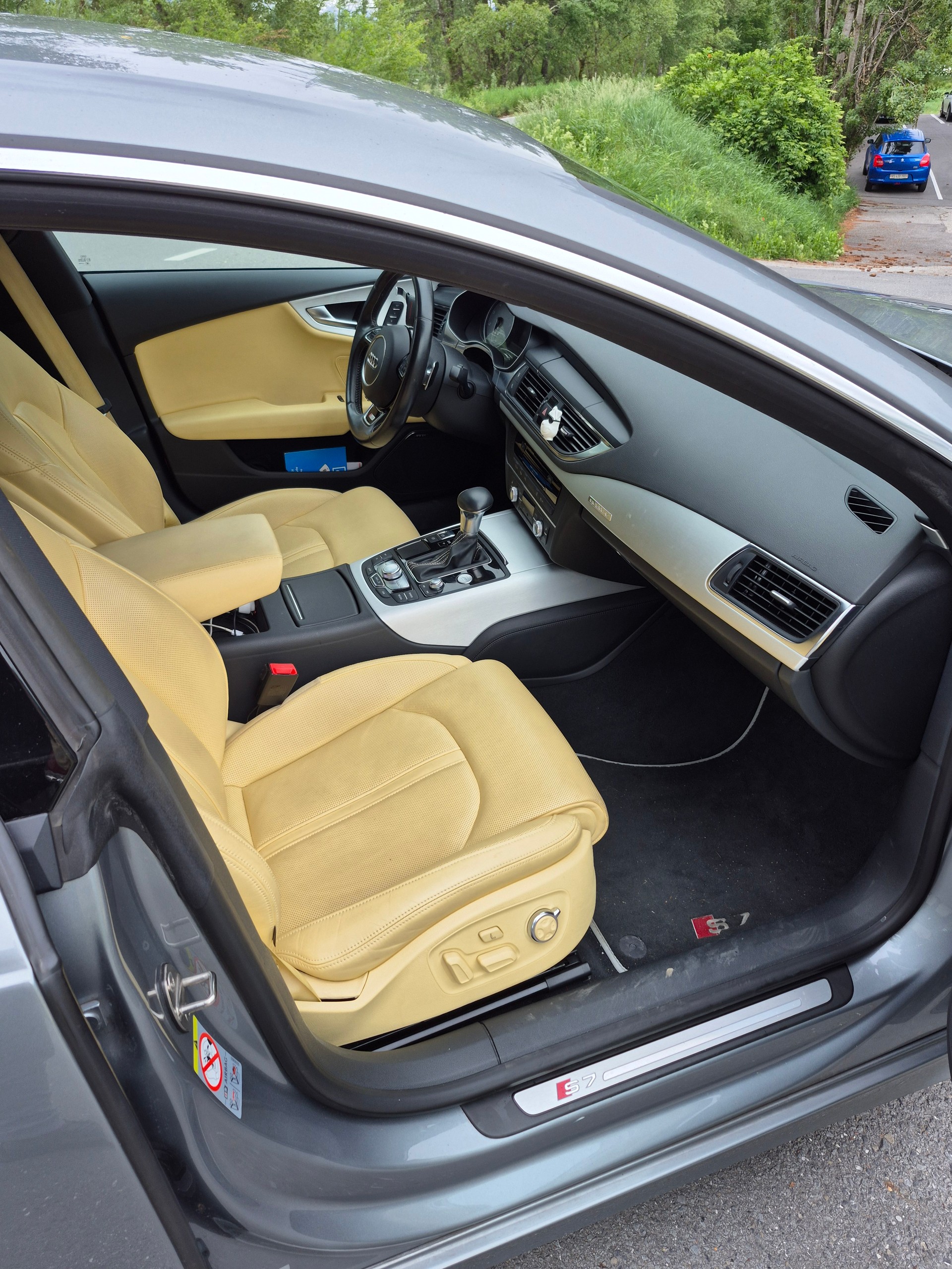 AUDI S7 Sportback 4.0 TFSI V8 quattro S-tronic-image-9