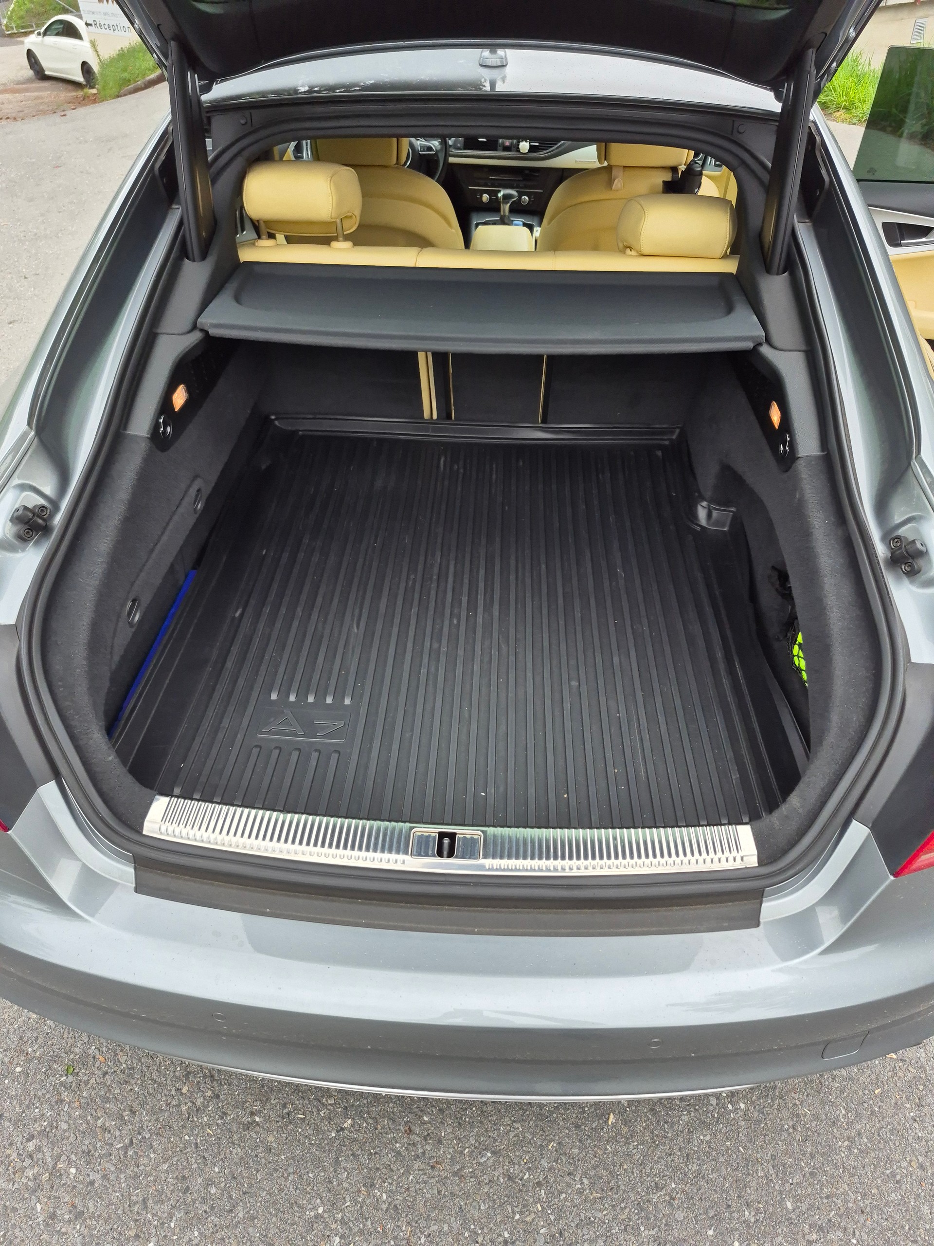 AUDI S7 Sportback 4.0 TFSI V8 quattro S-tronic-image-7