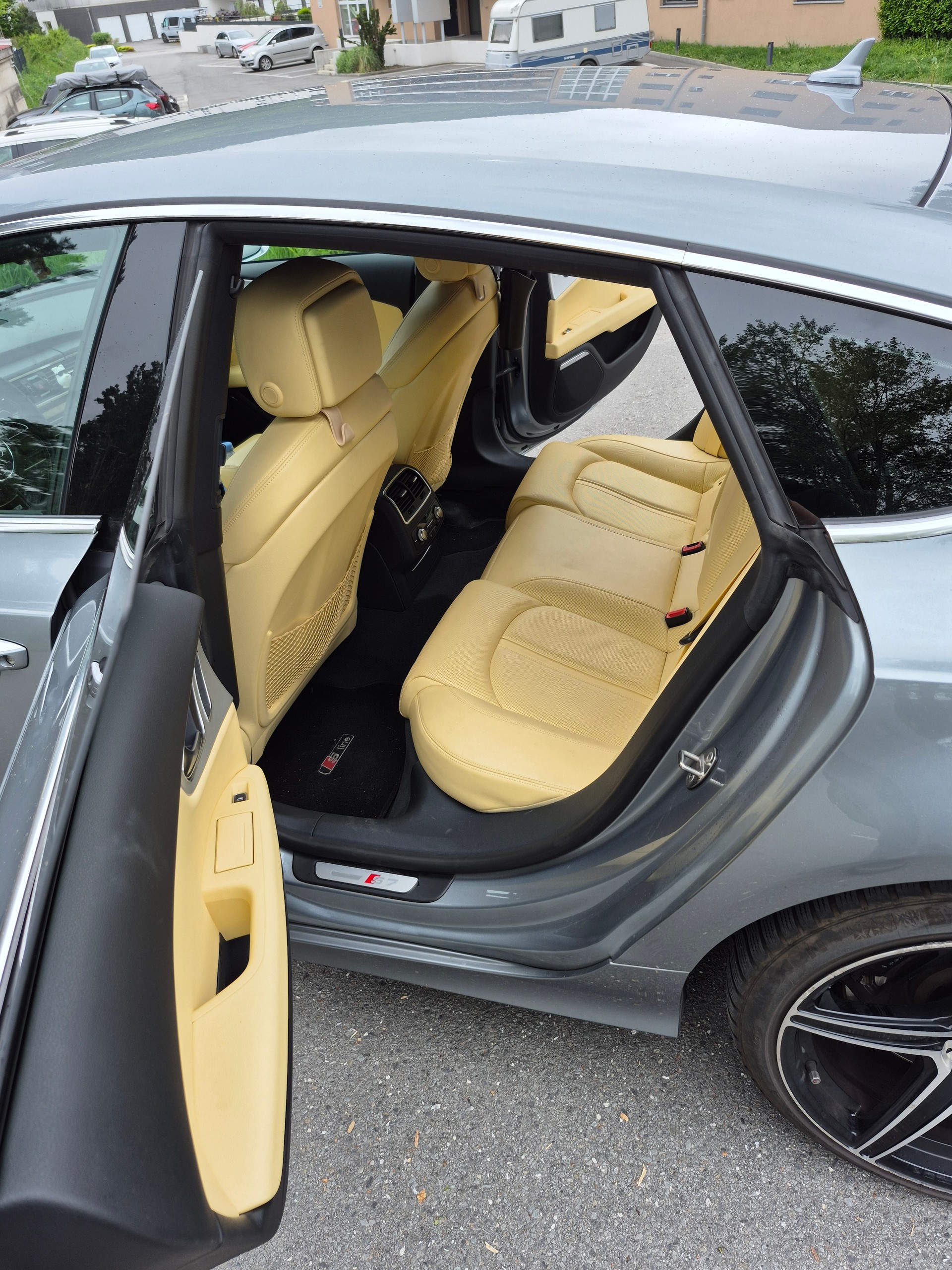 AUDI S7 Sportback 4.0 TFSI V8 quattro S-tronic-image-8