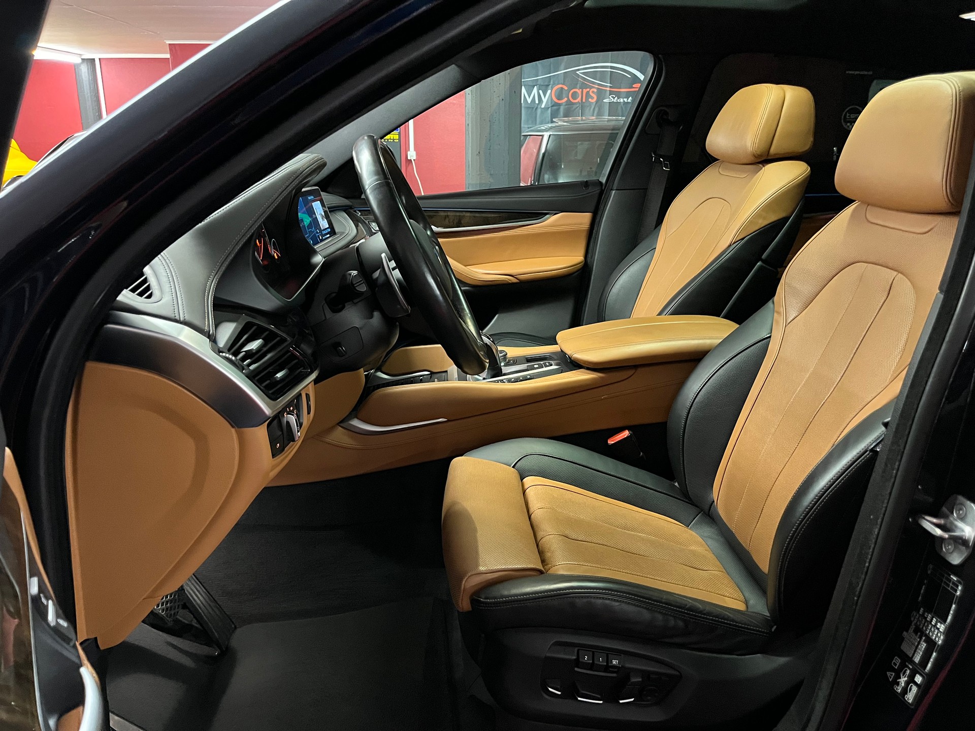 BMW X6 xDrive 35i Steptronic-image-12