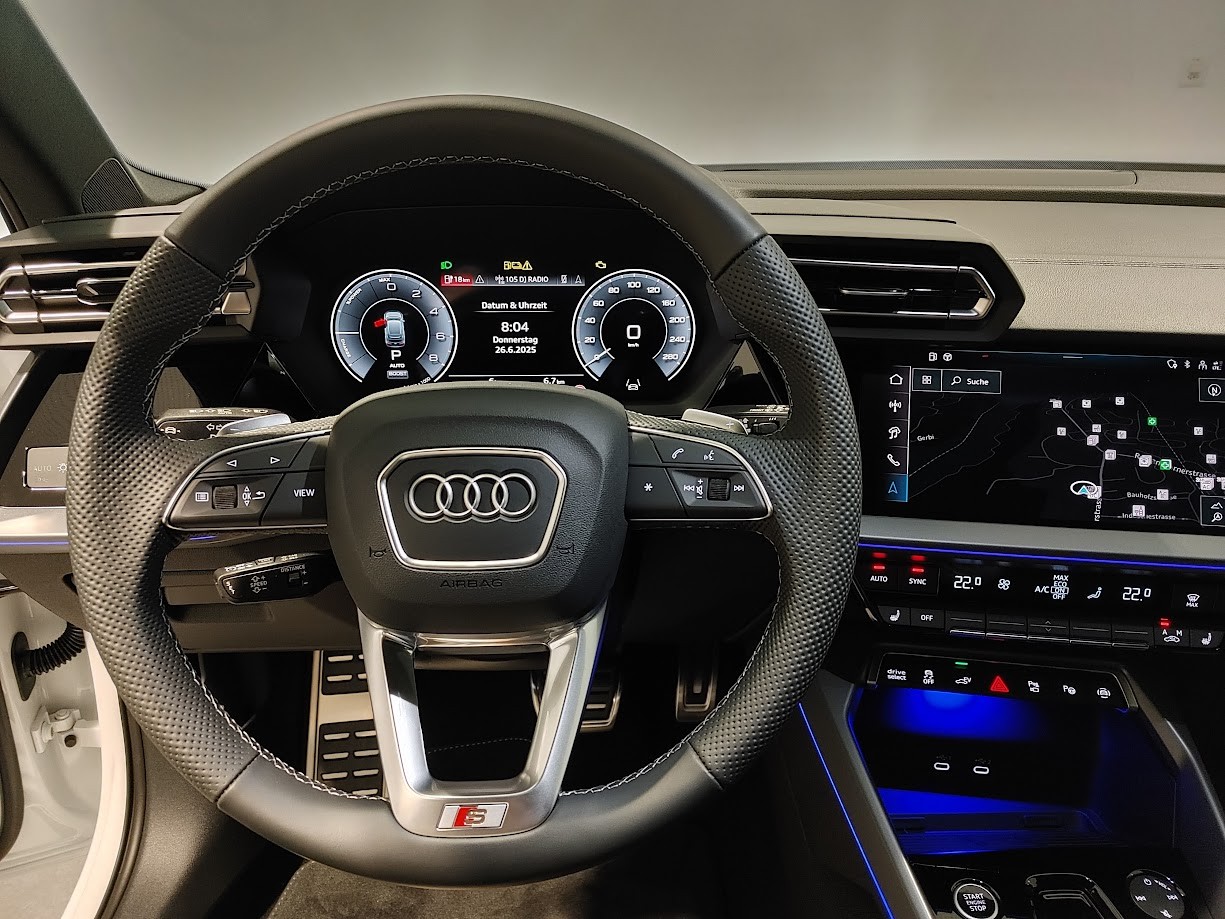 AUDI A3 Sportback 45 TFSI e S line Attraction S-tronic-image-5