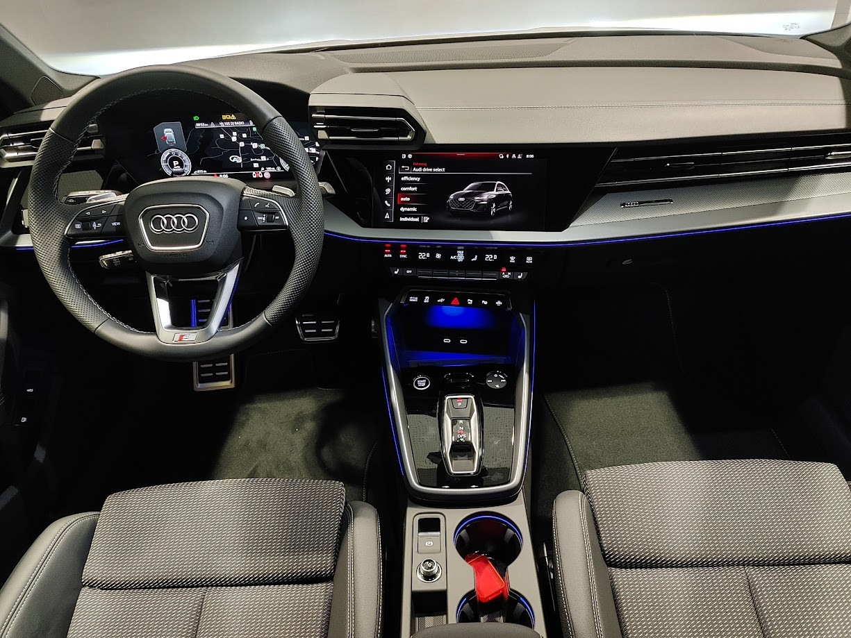 AUDI A3 Sportback 45 TFSI e S line Attraction S-tronic-image-11