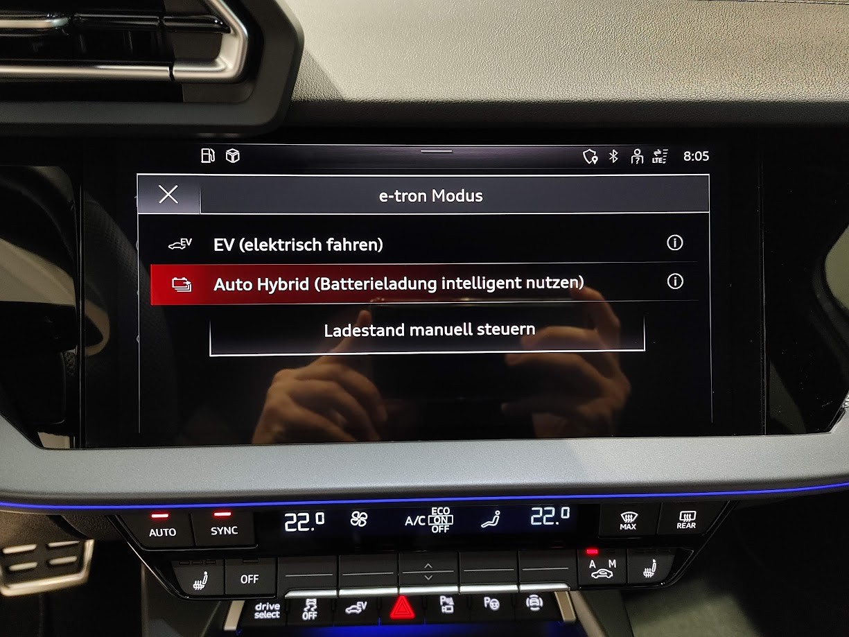 AUDI A3 Sportback 45 TFSI e S line Attraction S-tronic-image-7